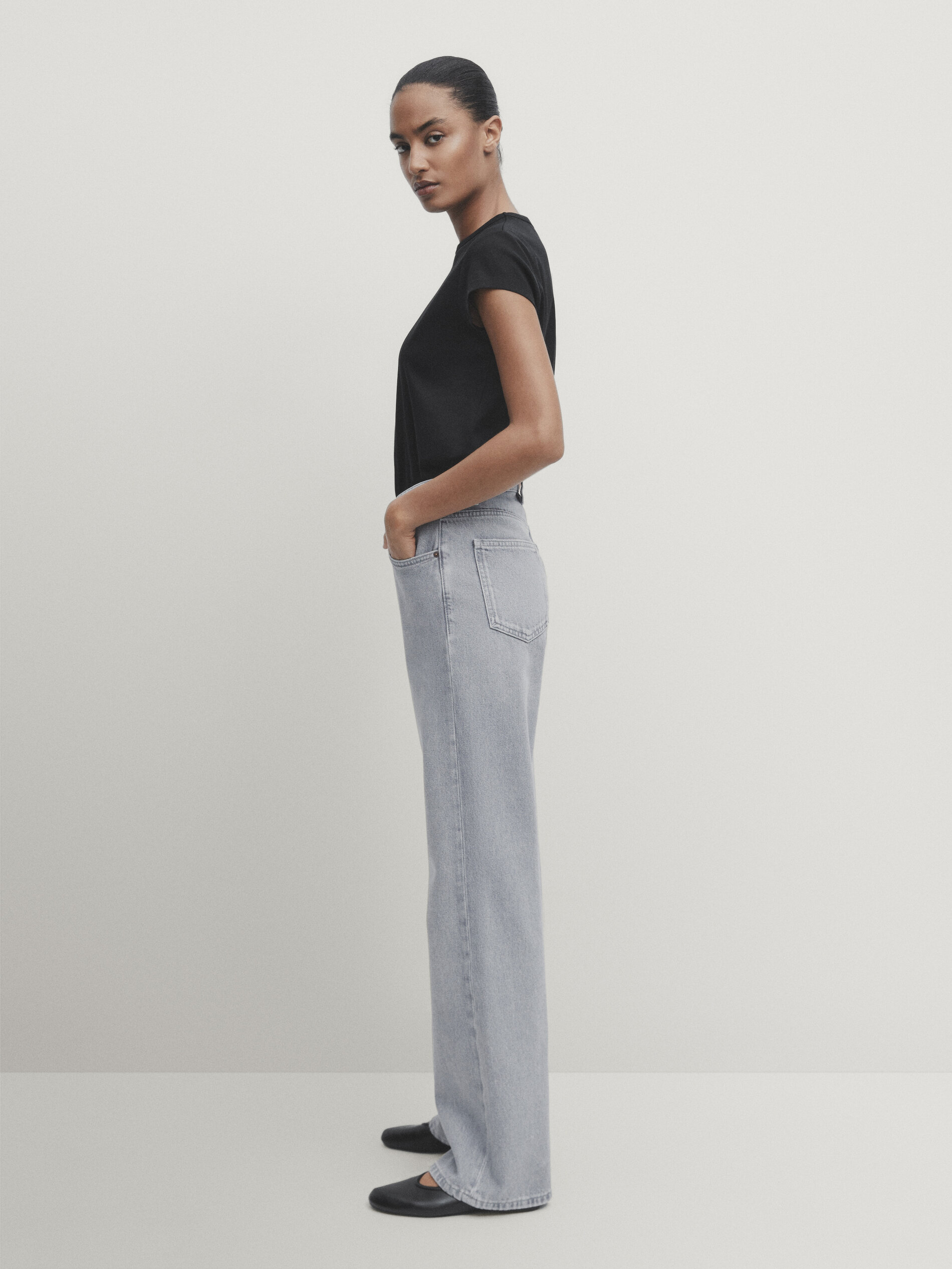 Mid-rise wide-leg full length jeans