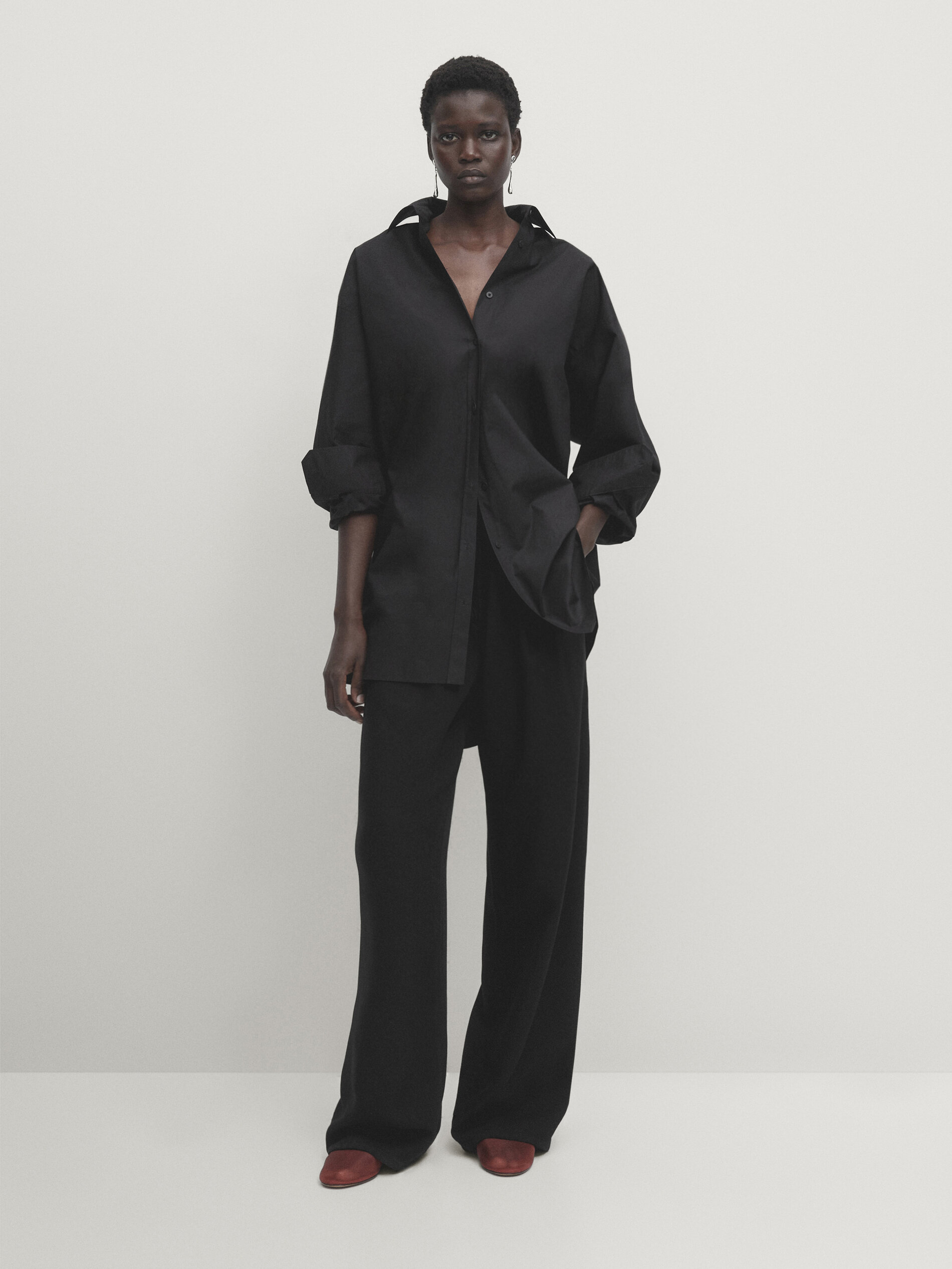 Shop Massimo Dutti Flowing Lyocell Trousers With Darts In Schwarz
