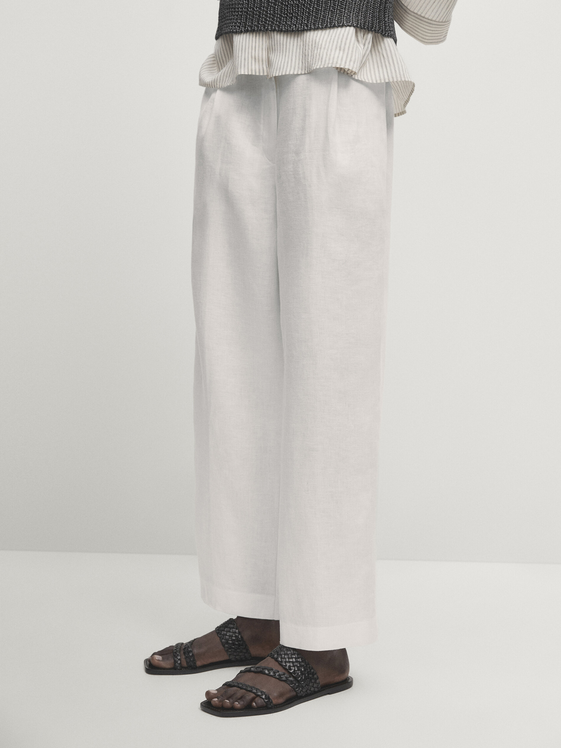 Blue Linen Trousers With Drawstring Detail – HolloMen