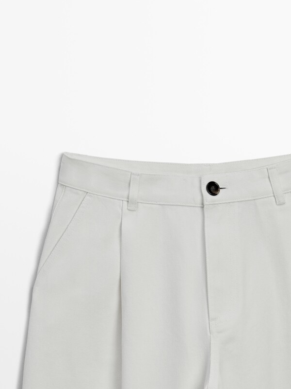 Twill cotton trousers with double darts · Cream · Trousers | Massimo Dutti