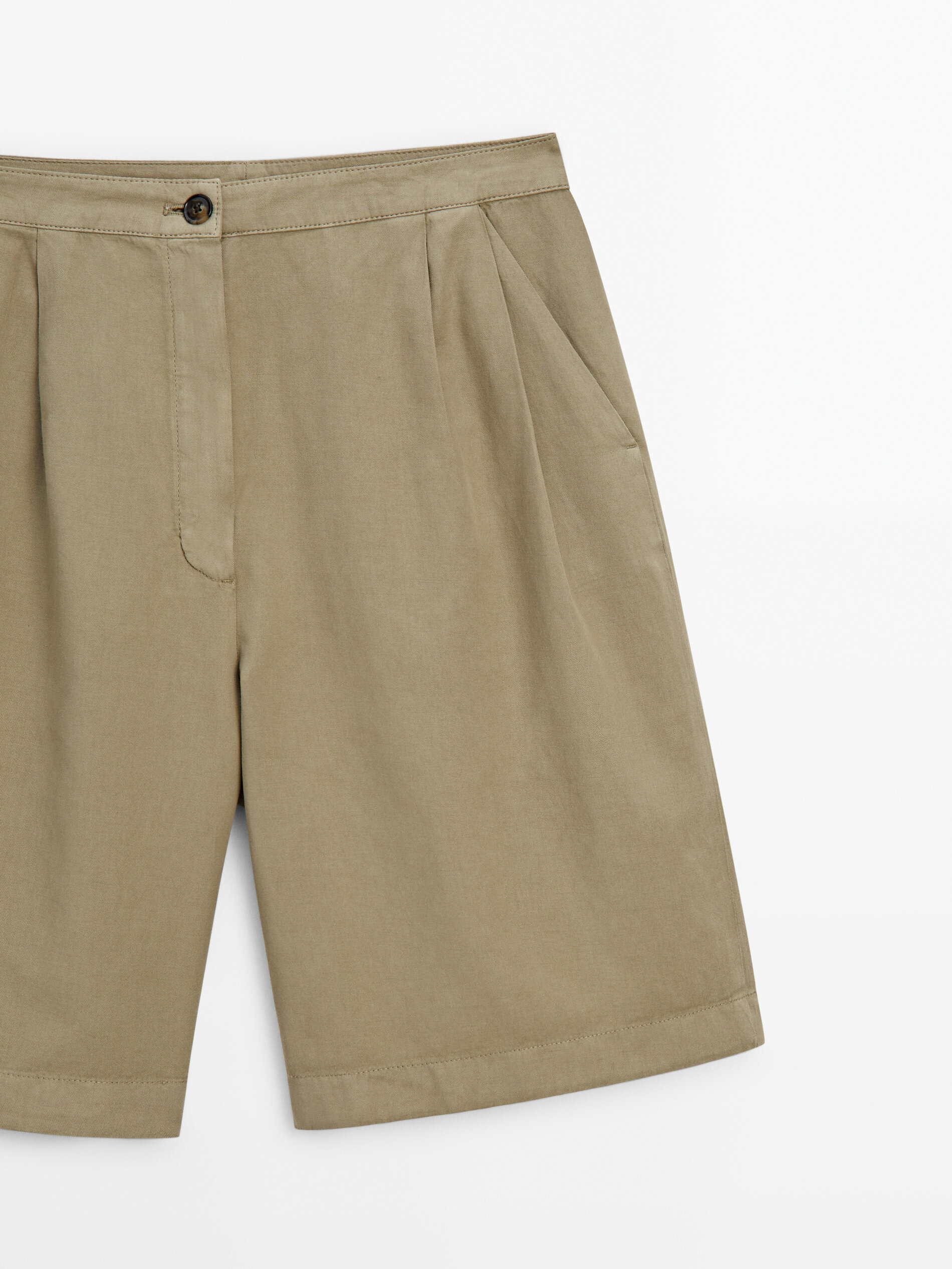 Cotton blend Bermuda shorts with darts · Khaki, Cream · Dressy