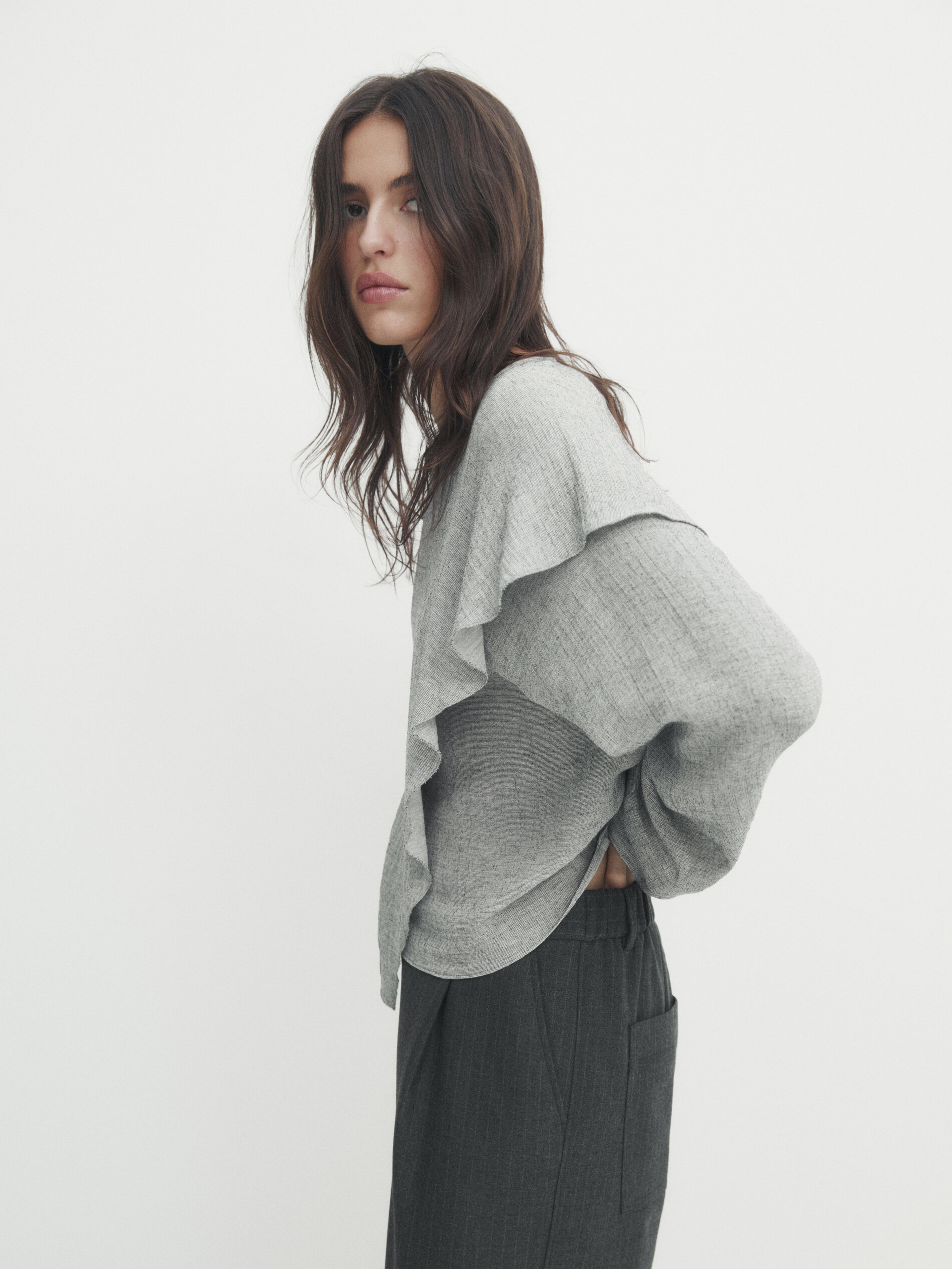 Massimo Dutti Baumwollbluse Mit Volant In Grau