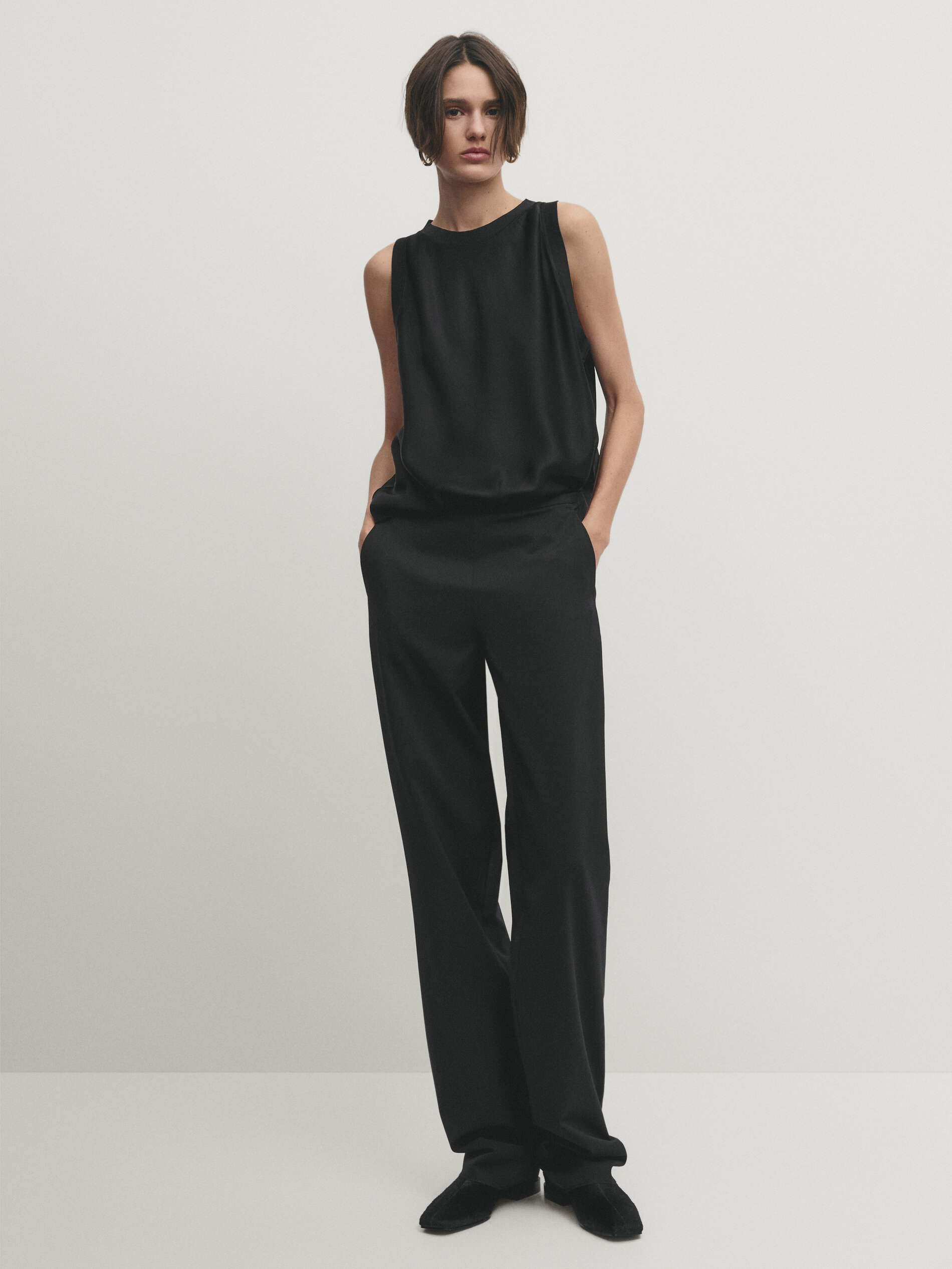 Massimo Dutti Satiniertes Top Mit Patentmuster In Schwarz