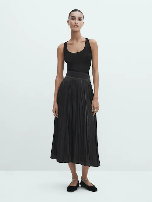 Black pleated skirt · Black · Smart / Skirts