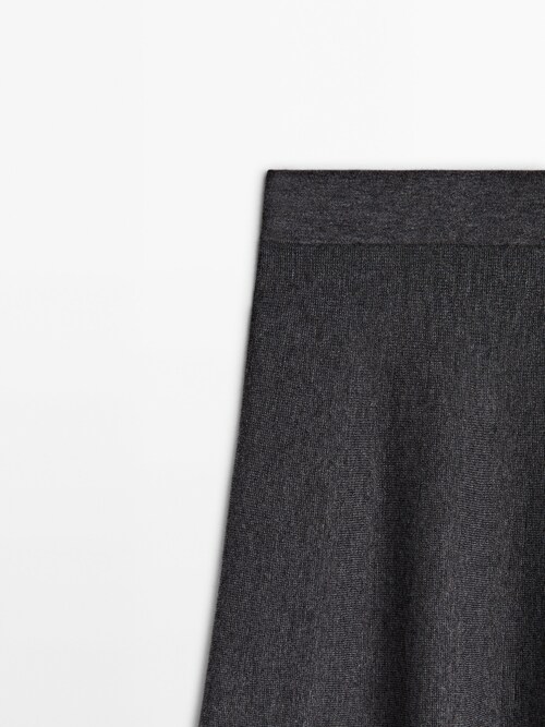 Long flared knit skirt · Medium Grey · Smart / Skirts