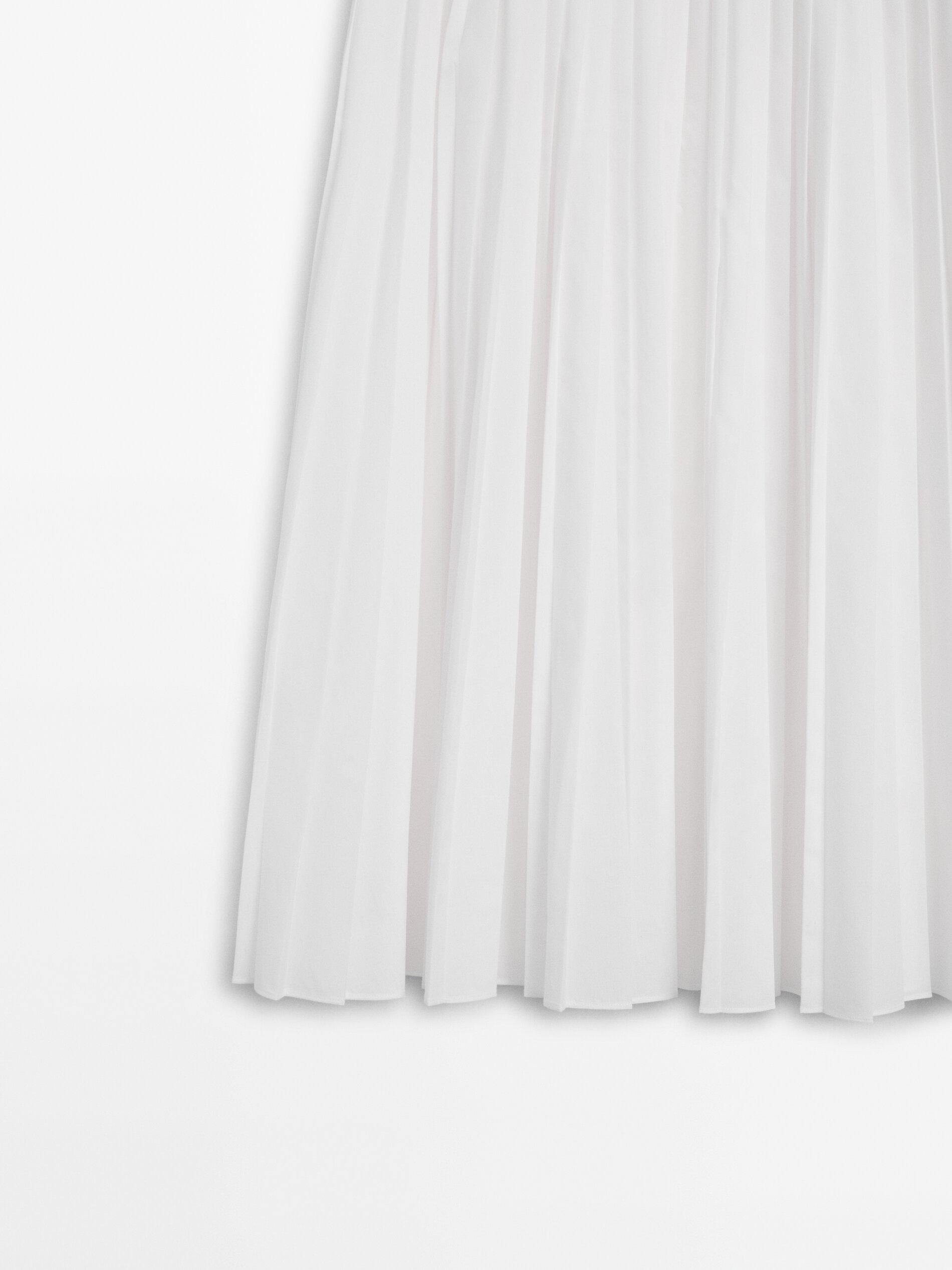 Flared pleated skirt