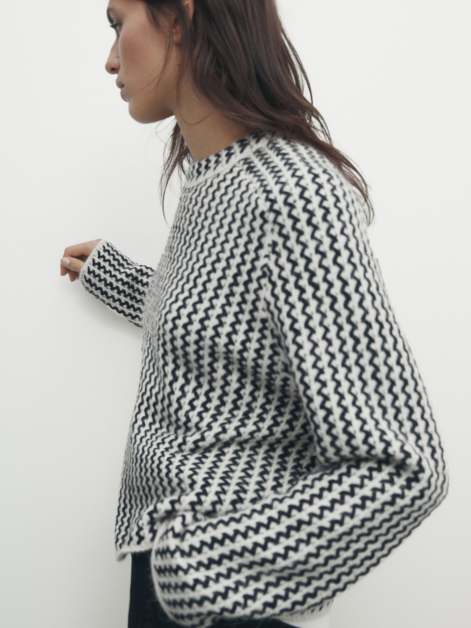 Knit sweater with zigzag detail · Blue · Sweaters And Cardigans 