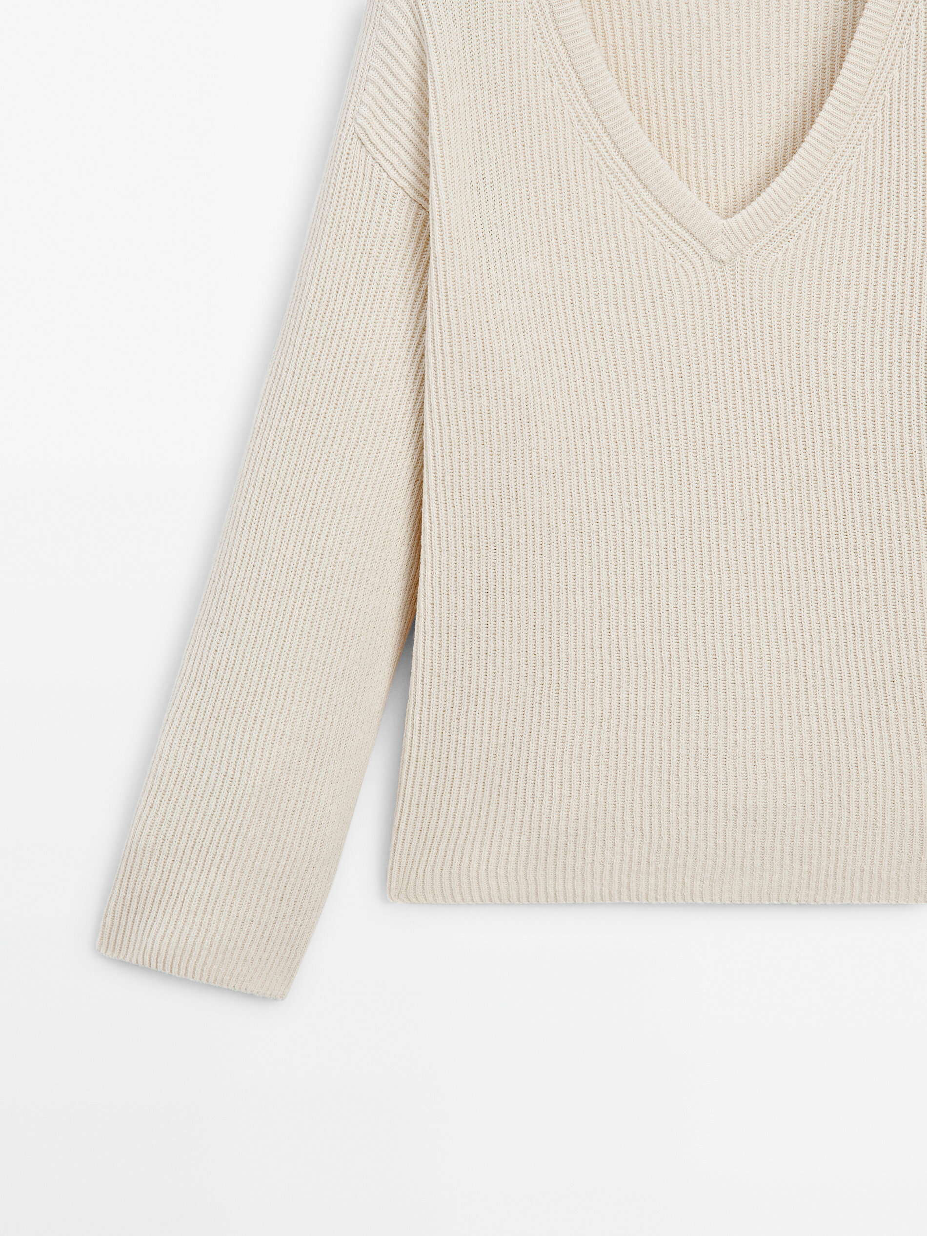 Vneck cotton sweater · Cream · Sweaters And Cardigans Massimo Dutti