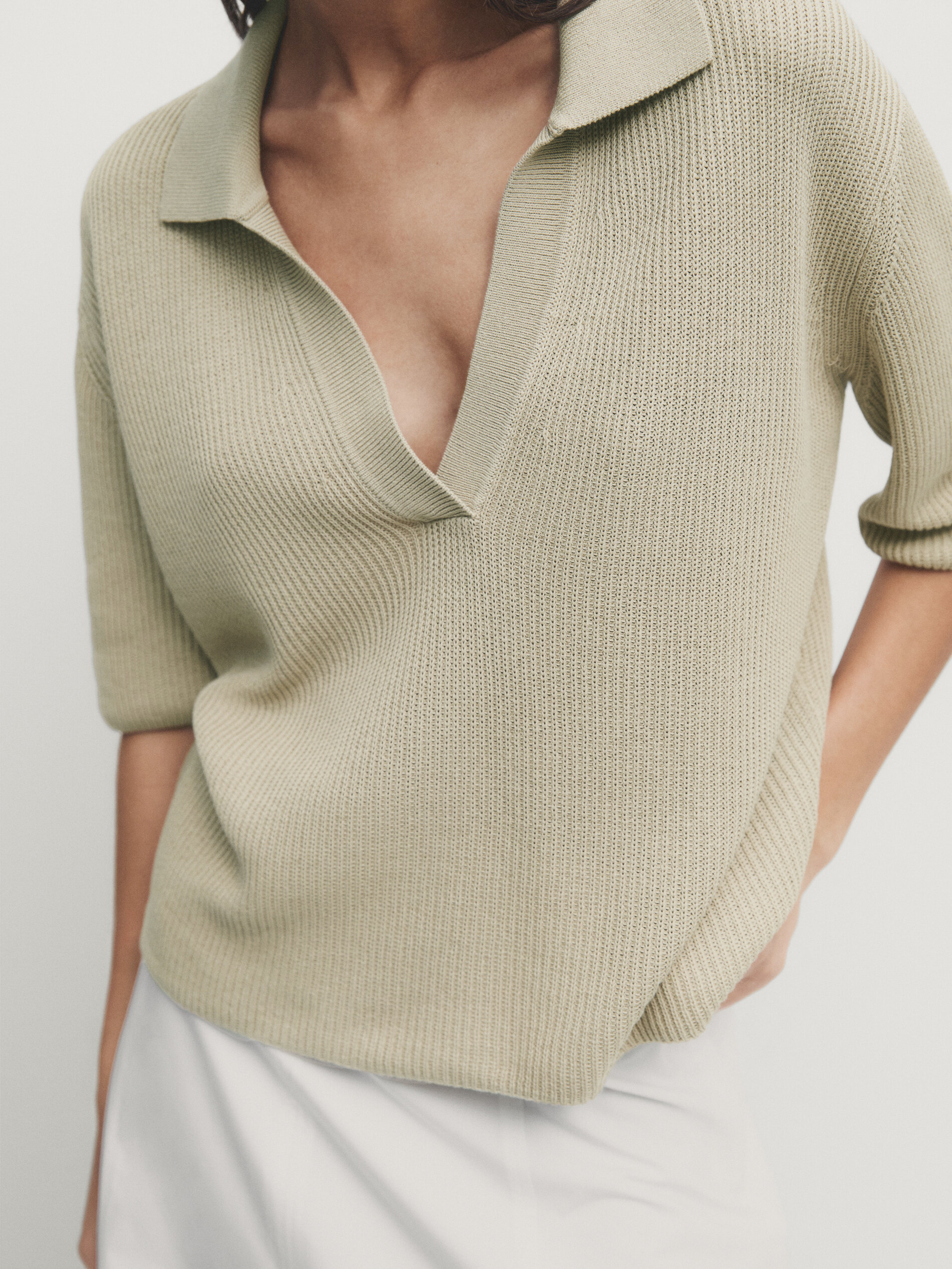 Short sleeve knit sweater with polo collar · Water Green