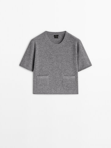 Knit short sleeve sweater with pockets