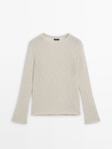 Knit crew neck sweater with wavy detail