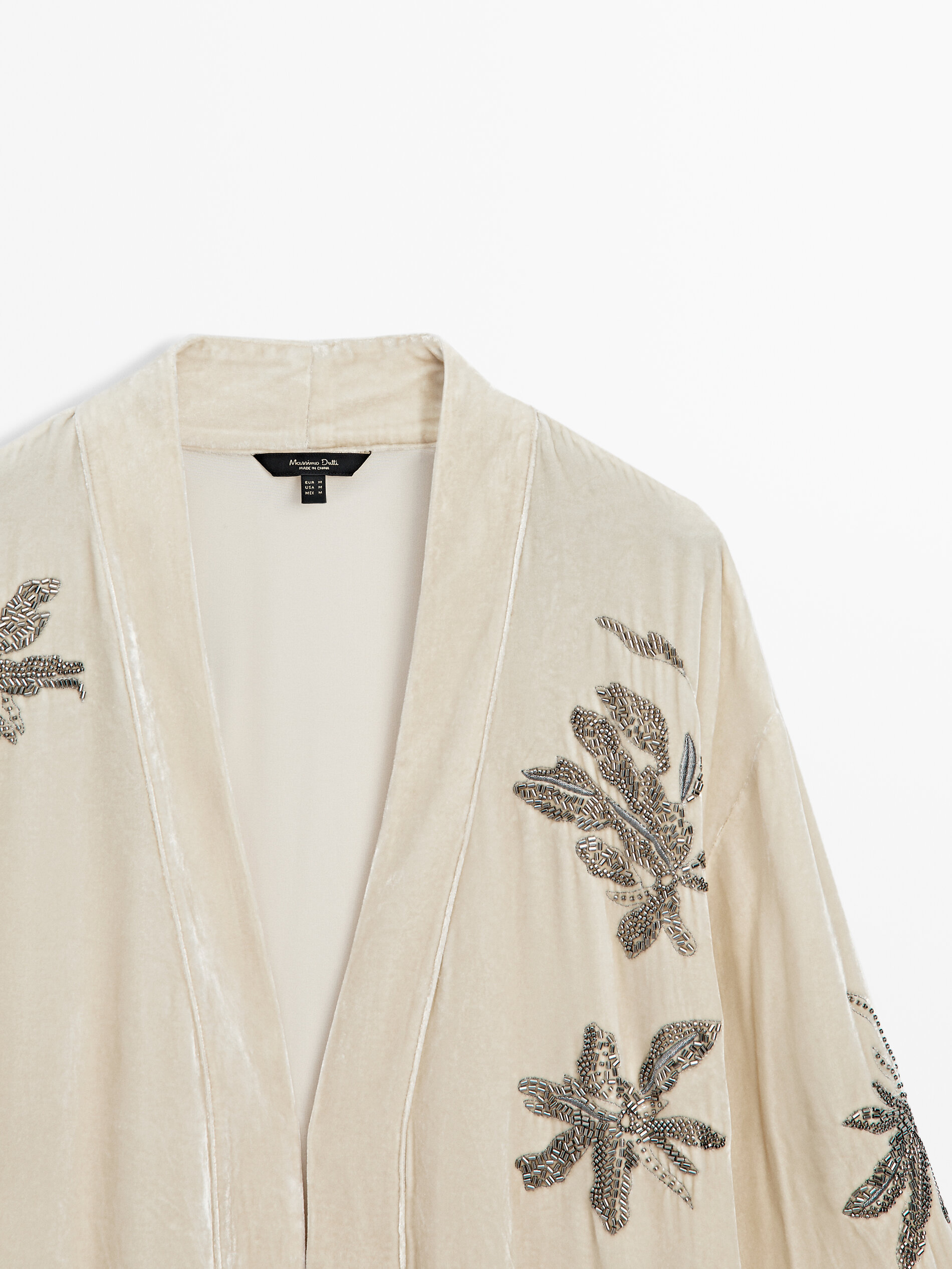 Velvet kimono with embroidered detail · Beige · Dressy Massimo Dutti