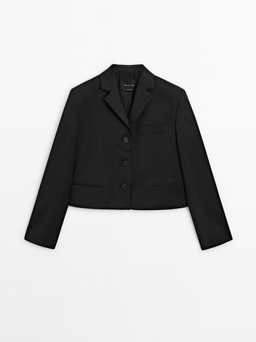 Μαύρο κοντό blazer με κουμπιά