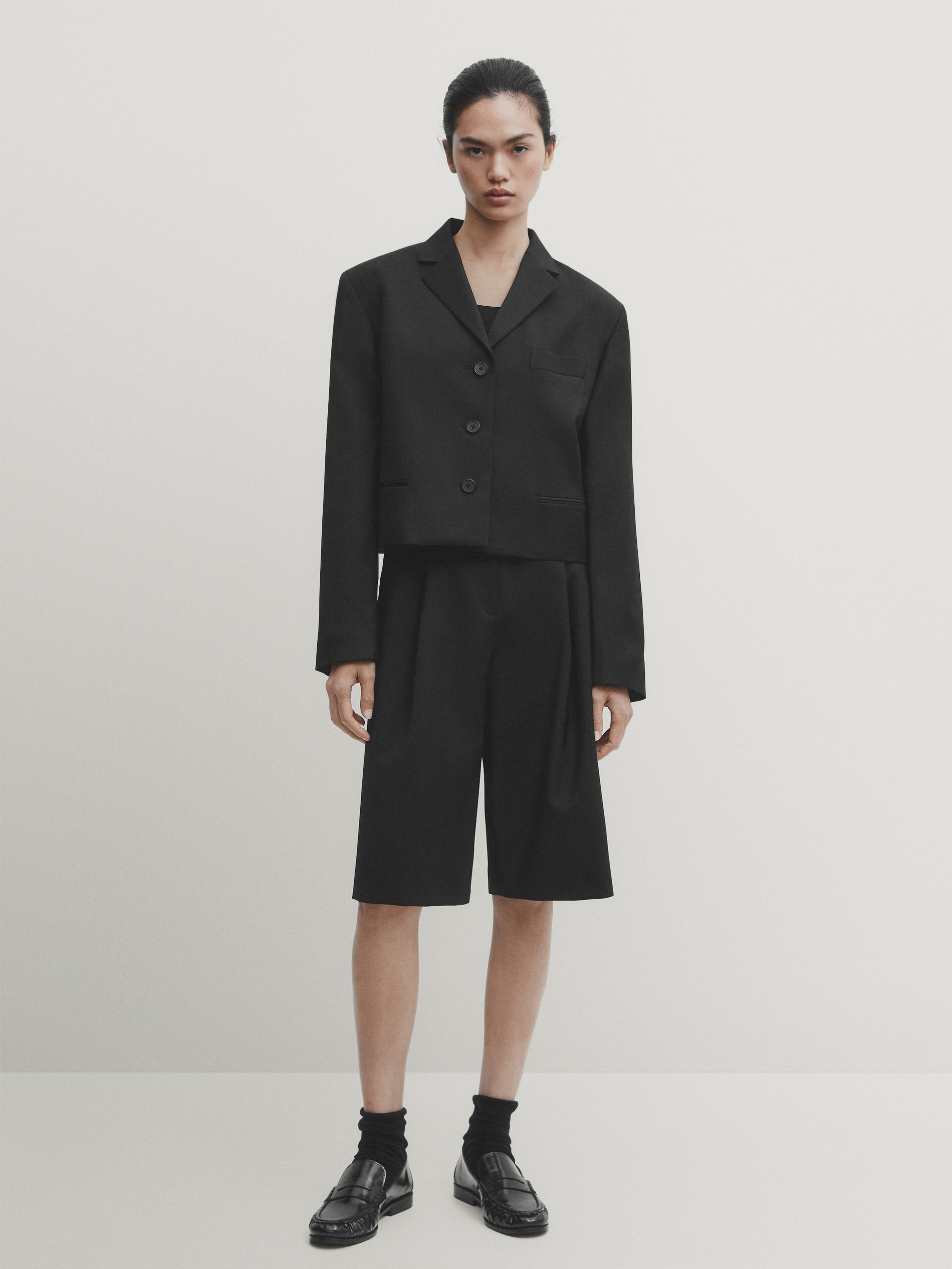 Black cropped blazer with buttons · Black · Dressy | Massimo Dutti