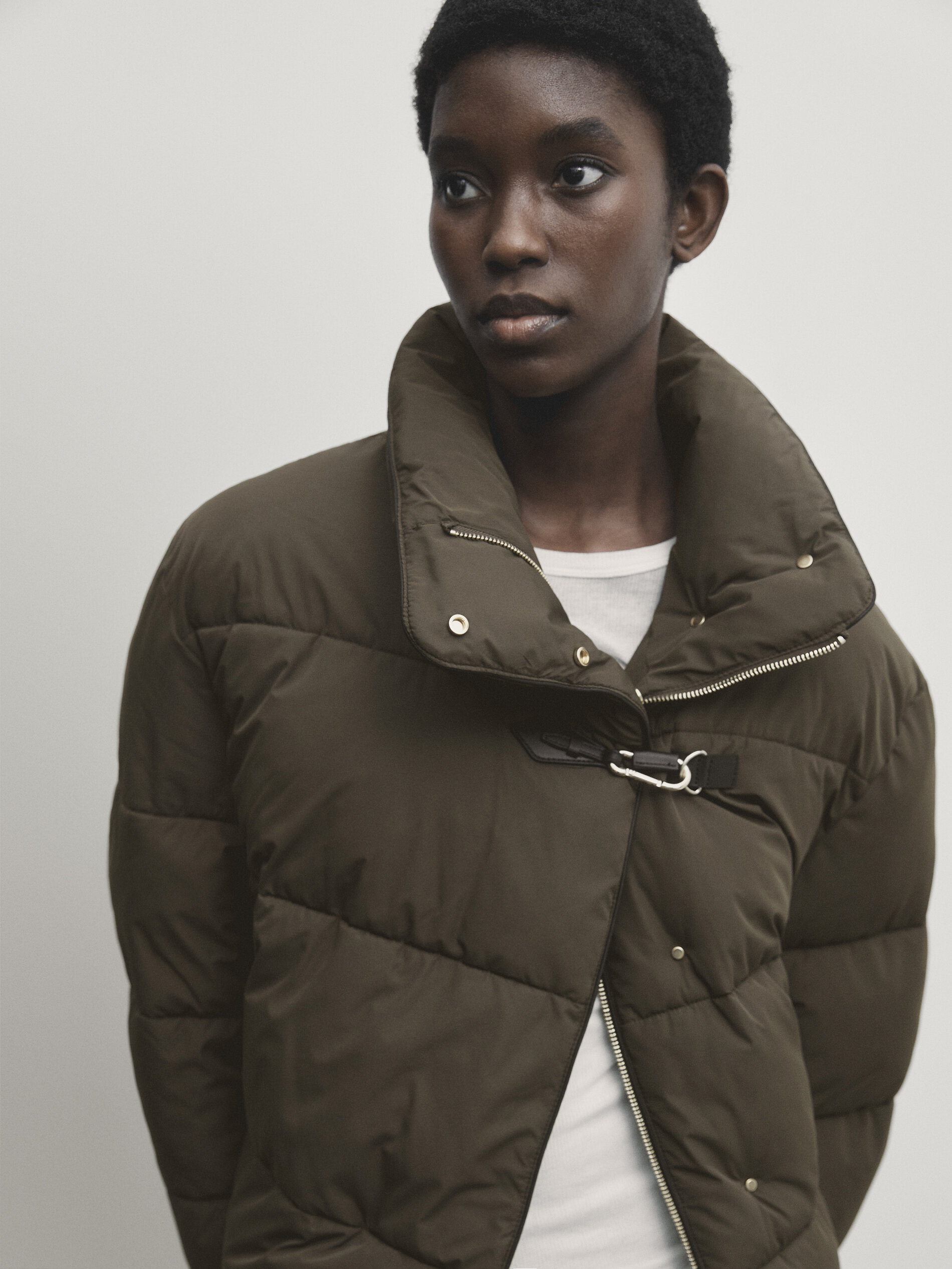 Puffer jacket with hook detail · Khaki · Coats And Jackets | Massimo Dutti