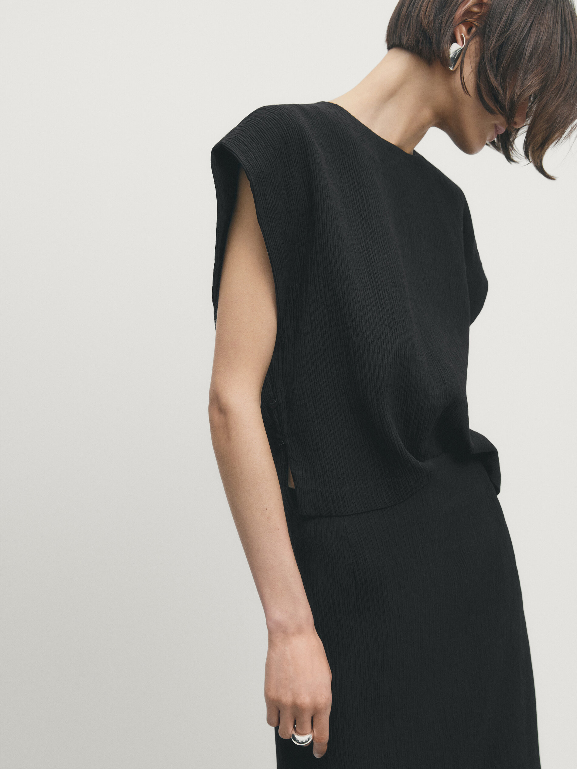 Massimo Dutti Plisseetop Mit Schlitz In Schwarz
