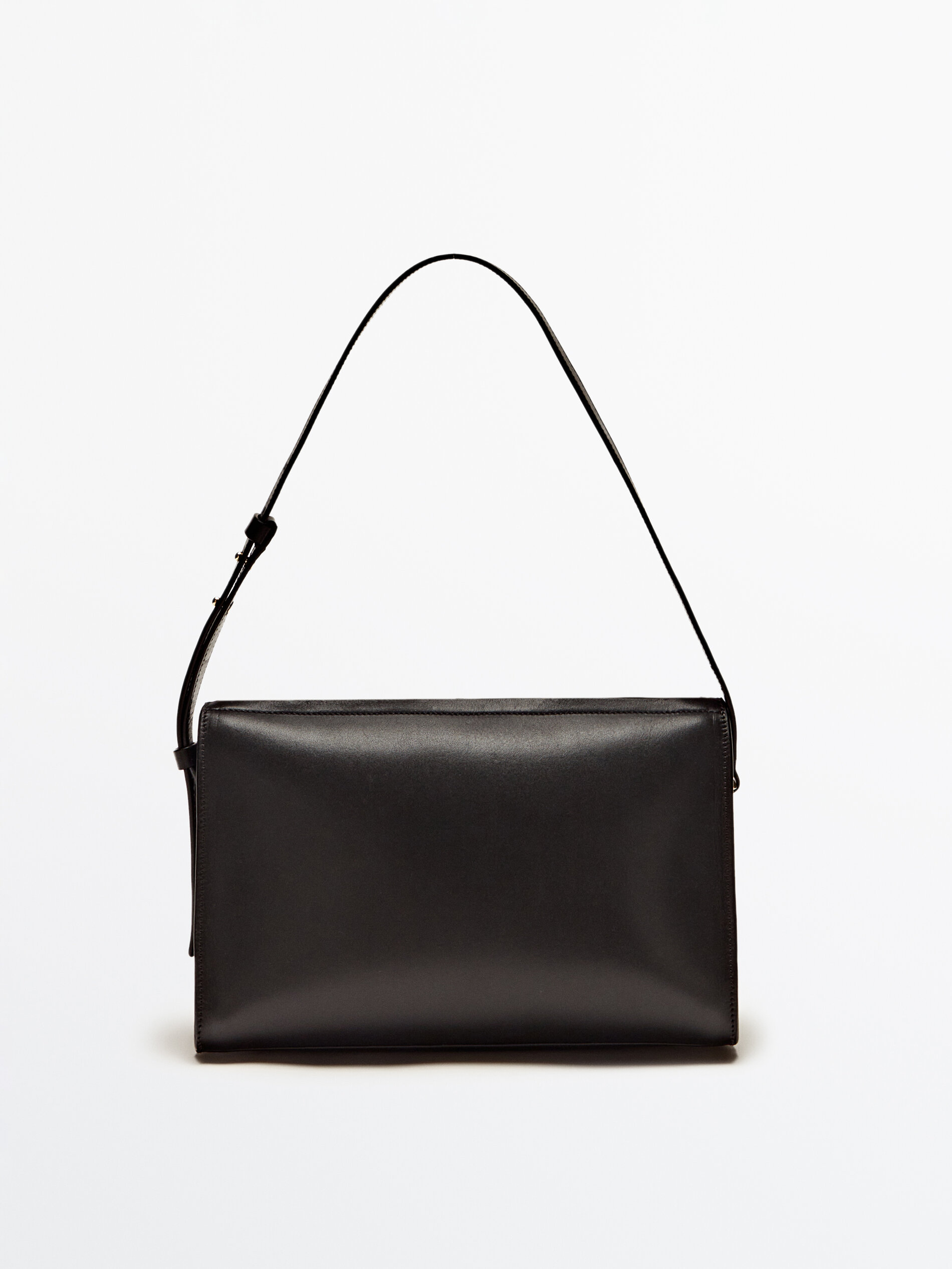 Schultertasche aus glattem Leder · Schwarz, Braun · Accessoires 