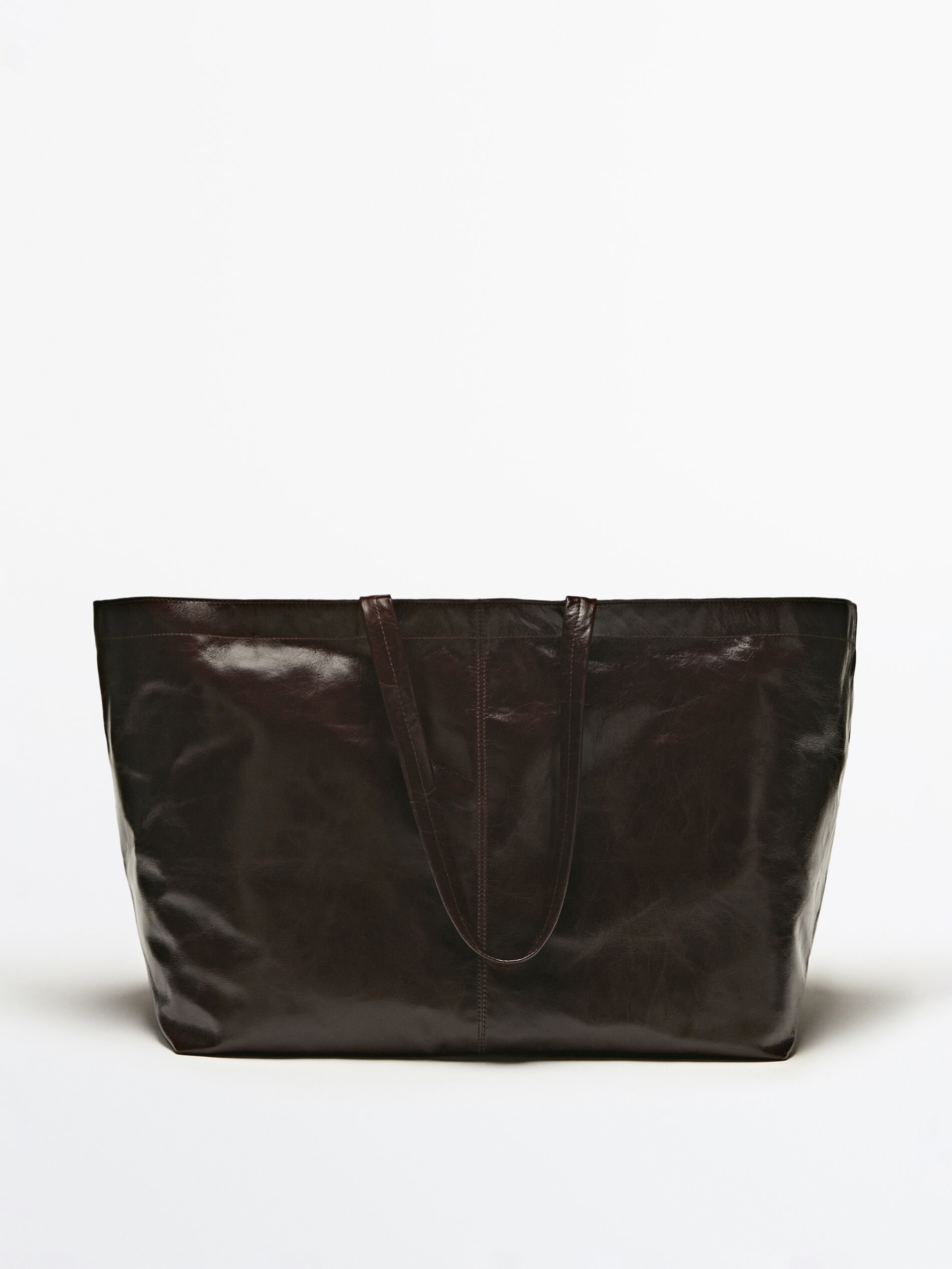 Maxi crackled leather tote bag