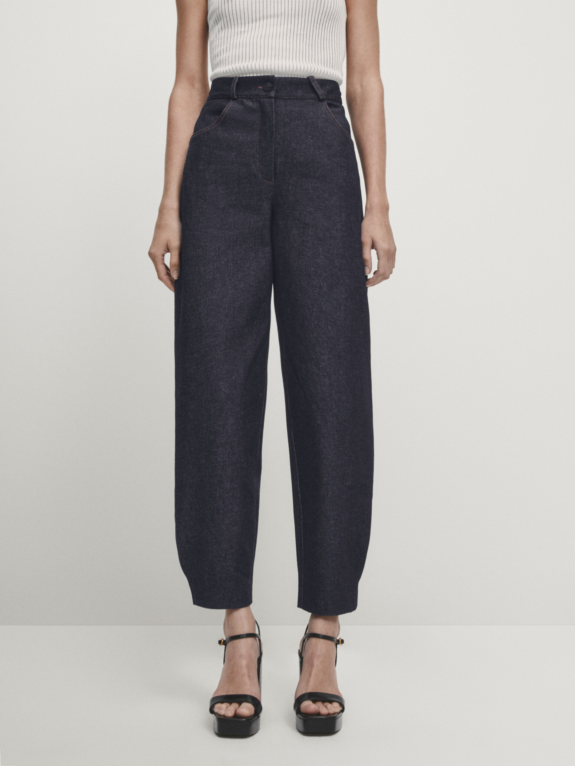 Jeans with topstitching and hem detail - Studio · Blue · Dressy | Massimo  Dutti