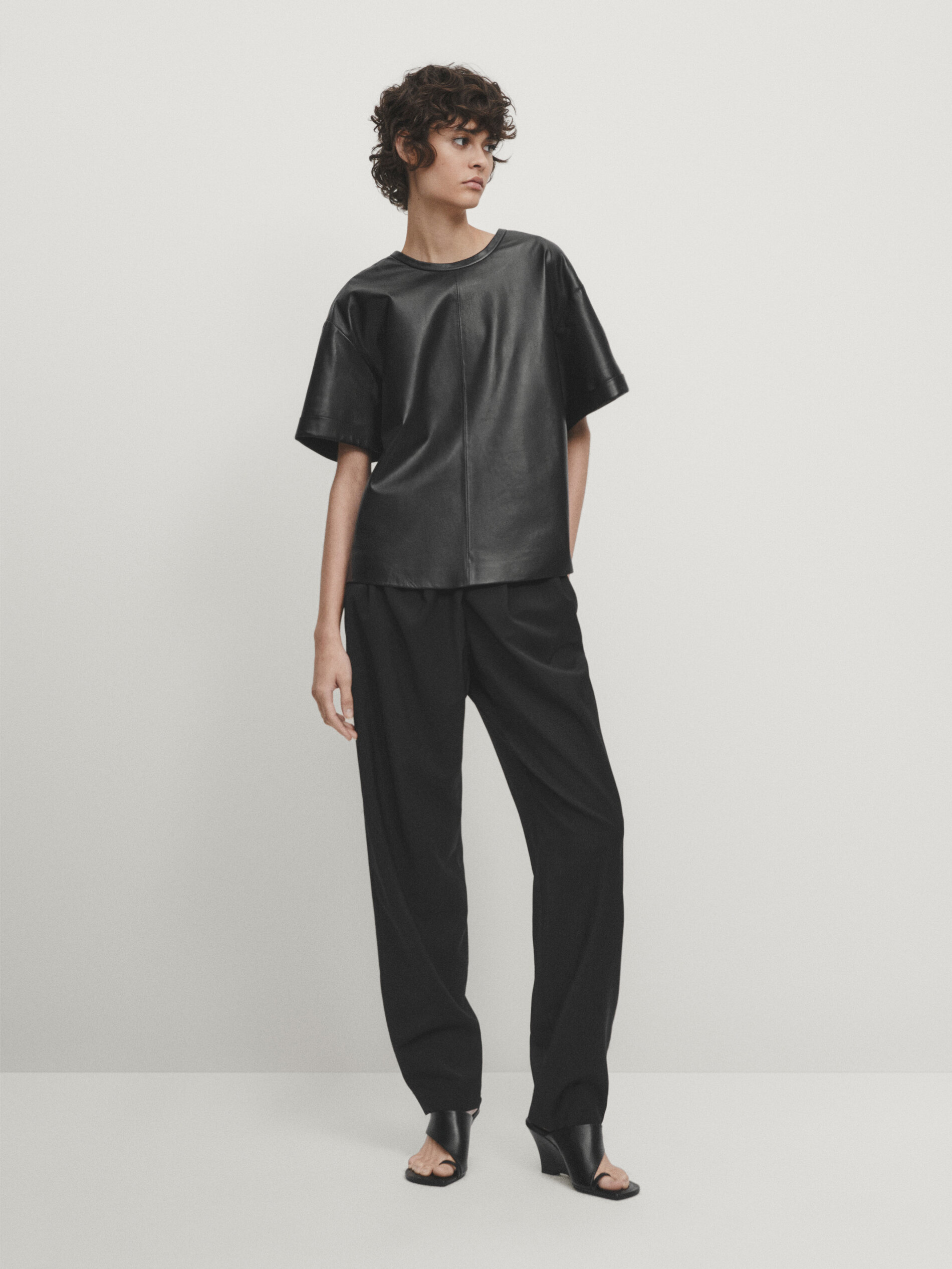 Massimo Dutti Oversize-lederoberteil In Schwarz