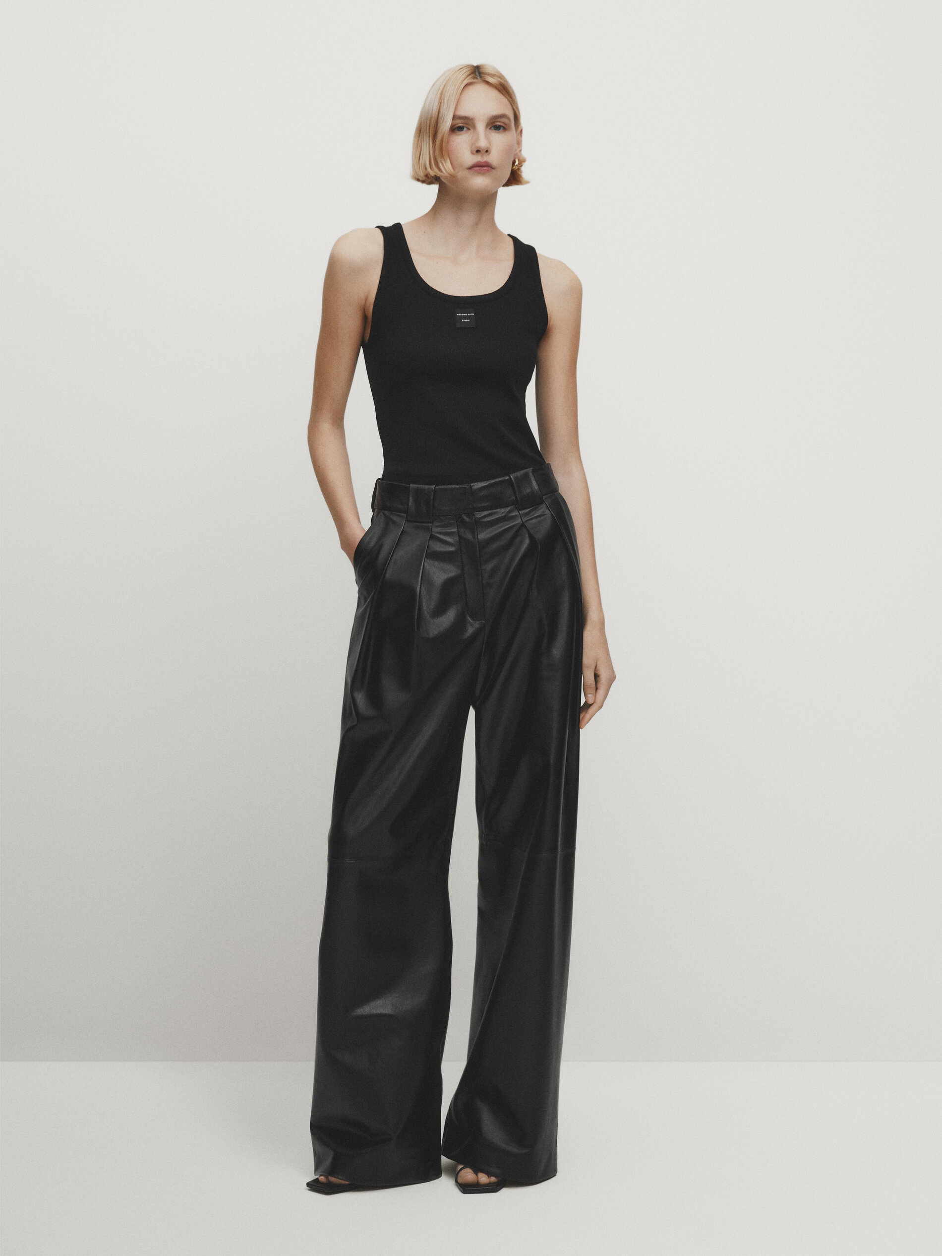 Massimo Dutti Strappy Top With Label Detail In Schwarz