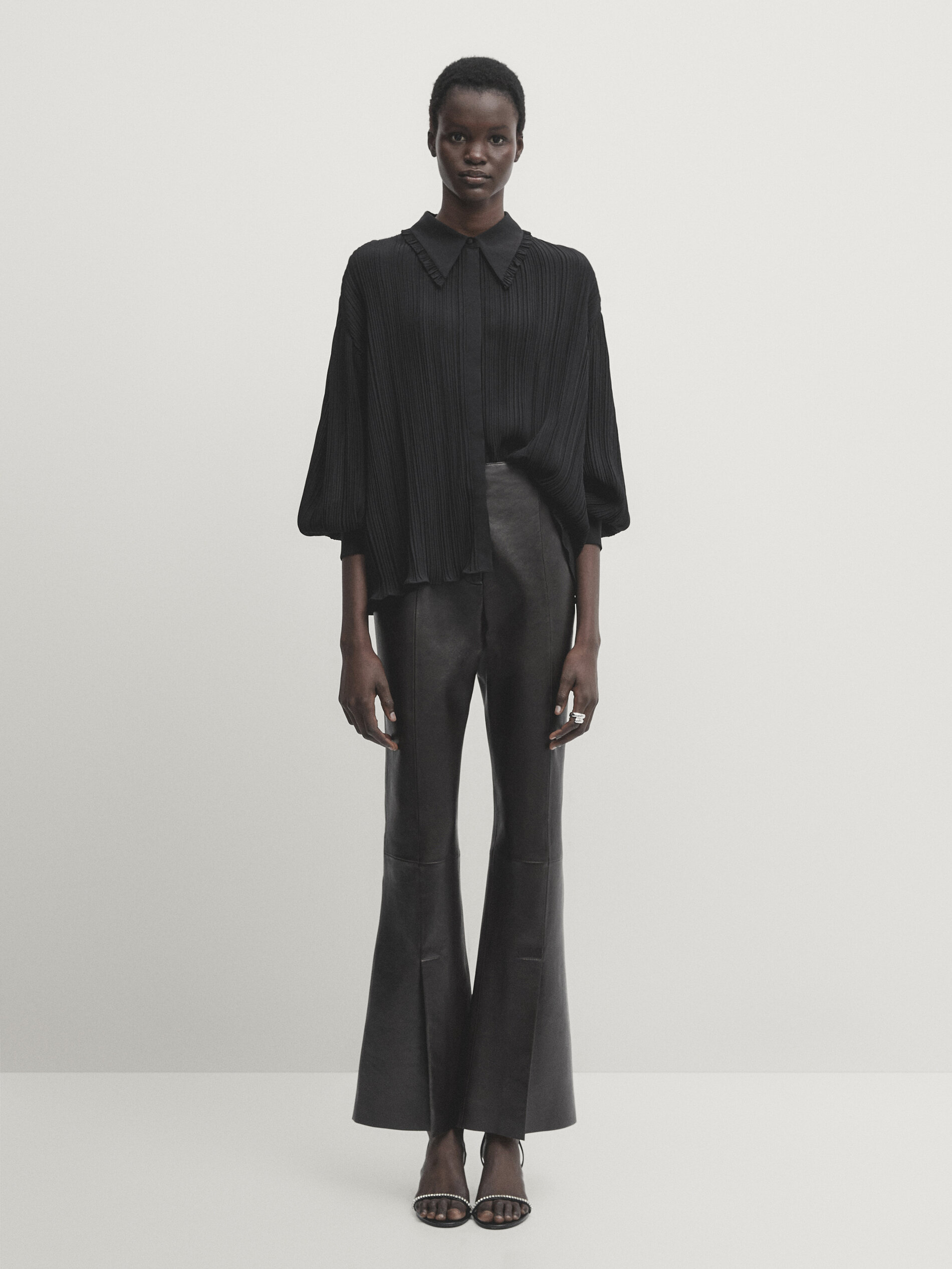 Black pleated shirt - Studio · Black · Shirts | Massimo Dutti
