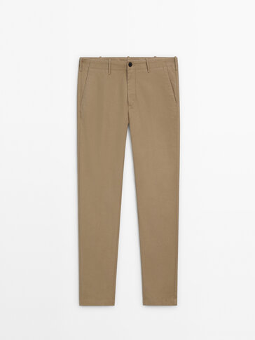 Pantaloni chino in micro twill tapered fit