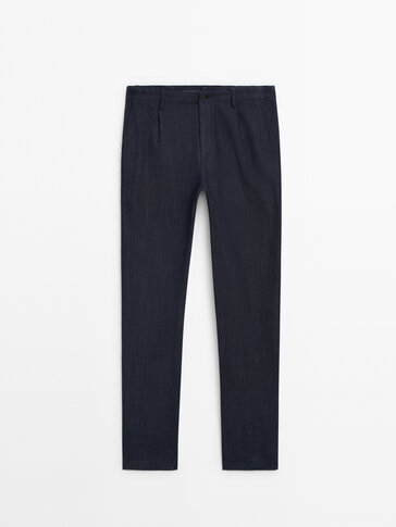 Relaxed-fit voluminous jeans with darts