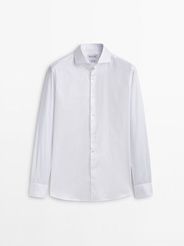 Koszula o kroju slim z łatwej do prasowania tkaniny z fakturą plastra miodu
