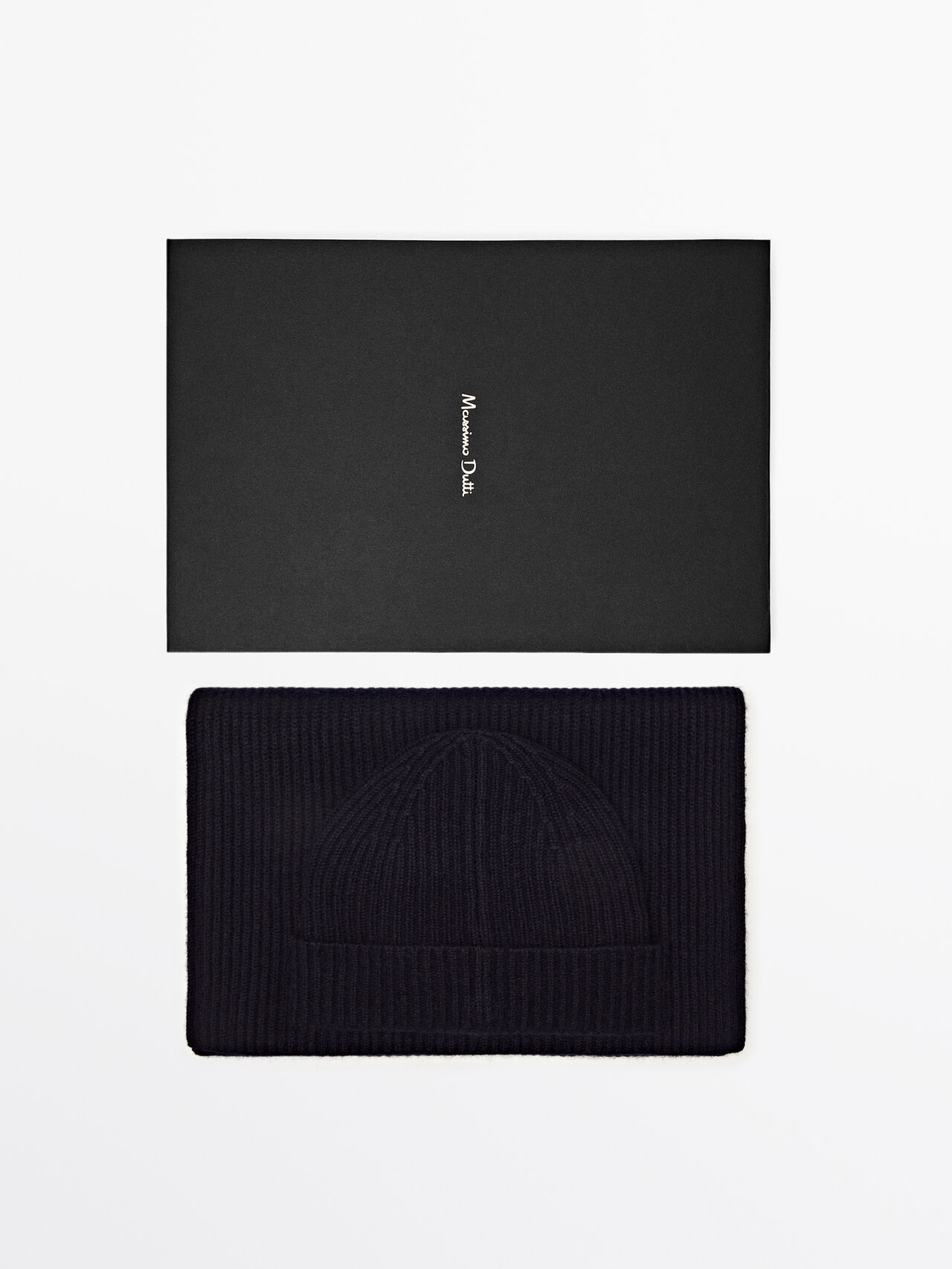 Massimo Dutti Set Aus Schal Und Mütze Im Rippenstrick Aus Reinem Kaschmir In Navy Blue