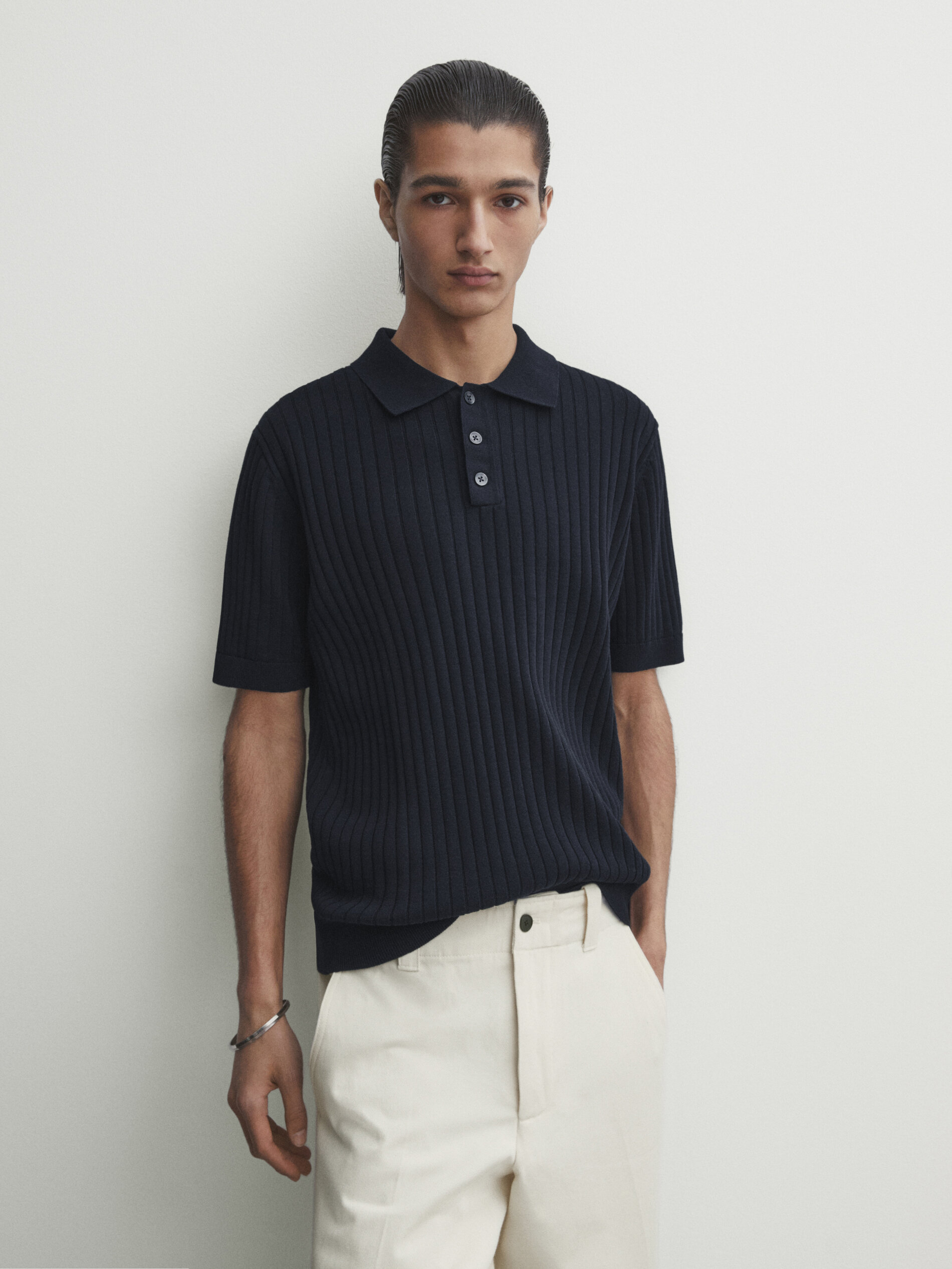 Short sleeve ribbed polo sweater · Navy Blue, Beige, Black