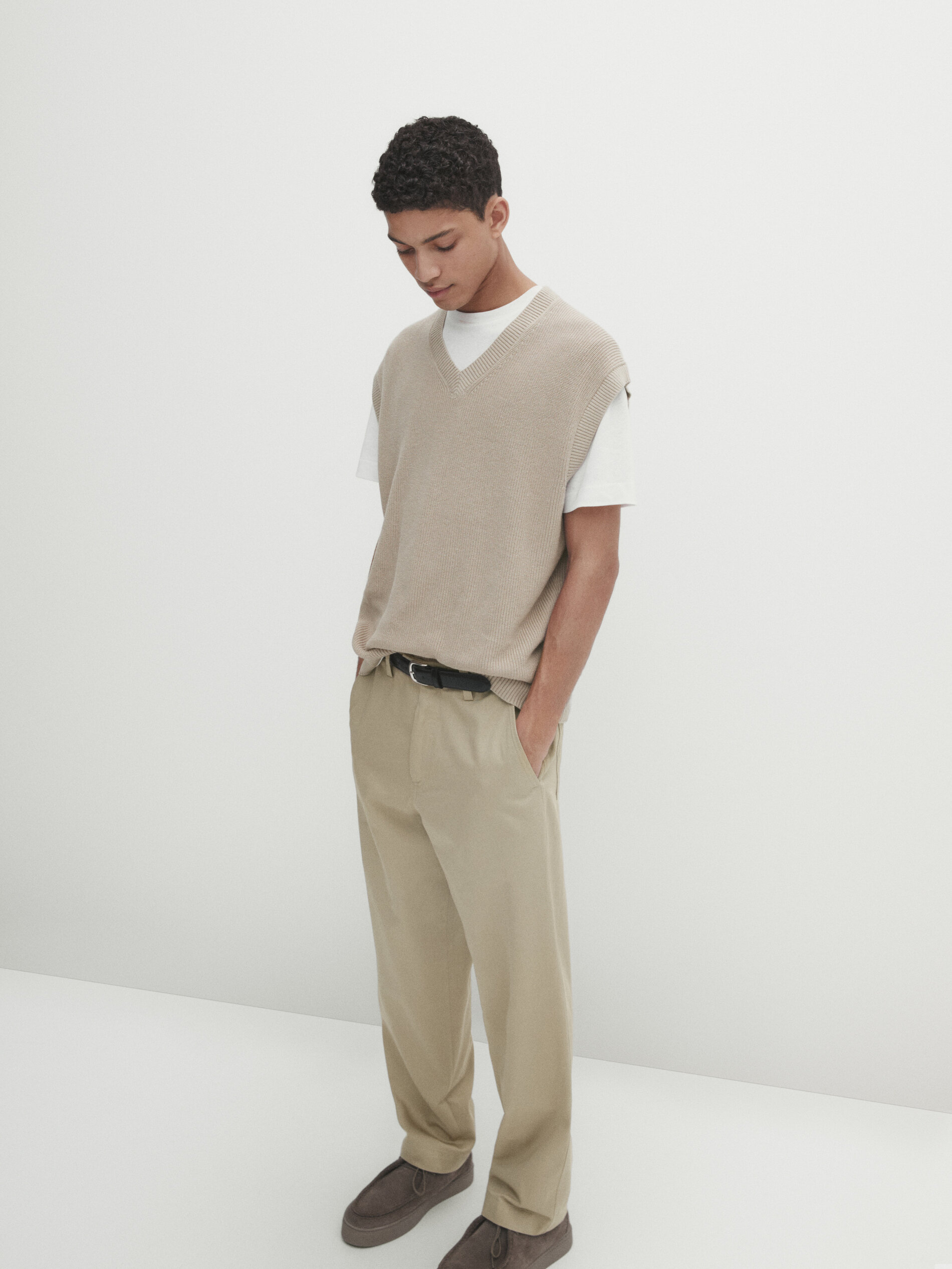 V-neck knit vest · Beige Marl · Sweaters And Cardigans | Massimo Dutti