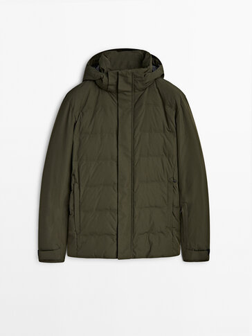 Technical heavy winter jacket with down and feather filling