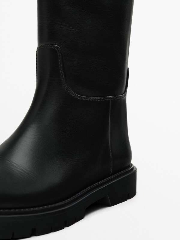 Flat track sole boots · Black · Boots And Ankle Boots | Massimo Dutti