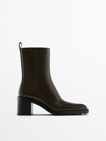Chunky heel ankle boots · Brown · Boots And Ankle Boots | Massimo Dutti