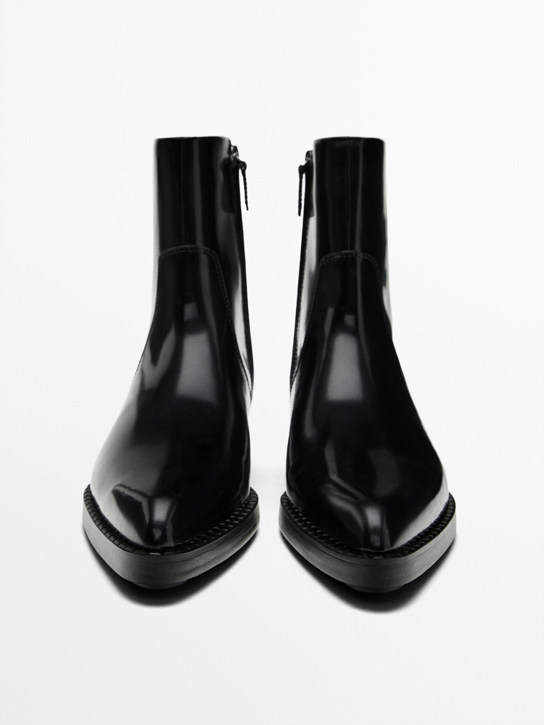 Flat leather ankle boots · Black · Boots And Ankle Boots | Massimo