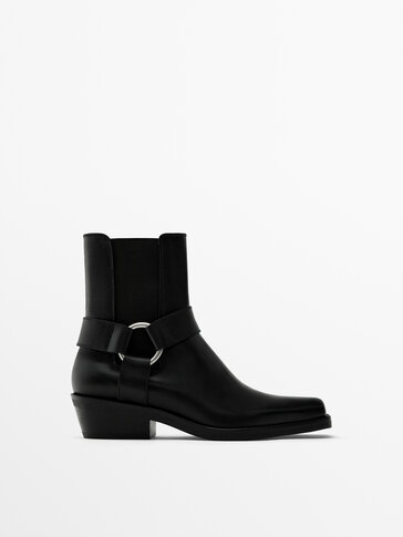 Ankle boots with side horsebit