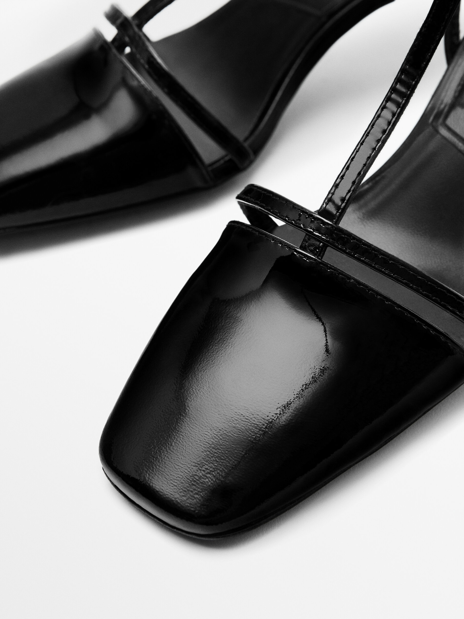 Leather vamp high heel shoes