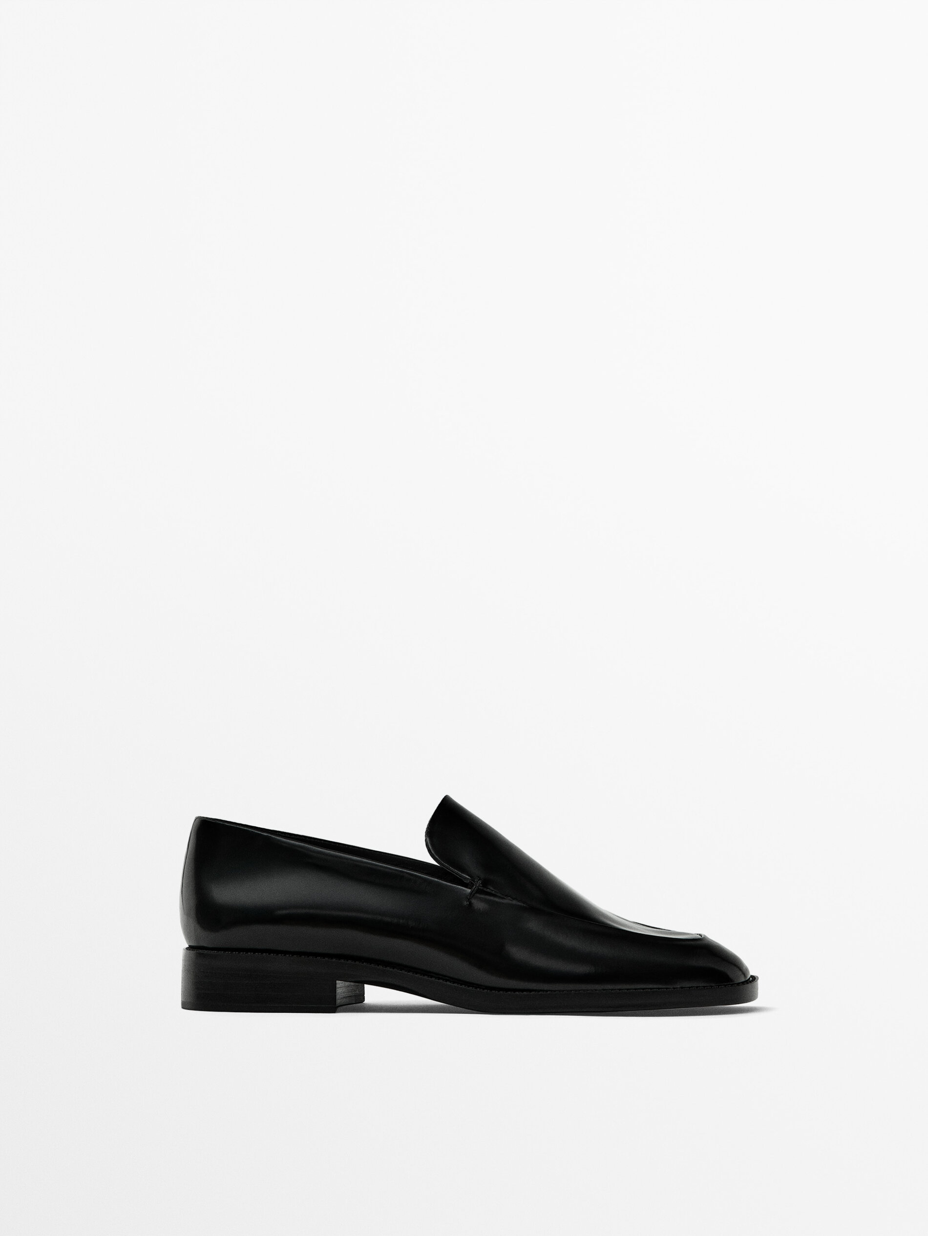 Square-toe loafers · Black · Flat Shoes | Massimo Dutti