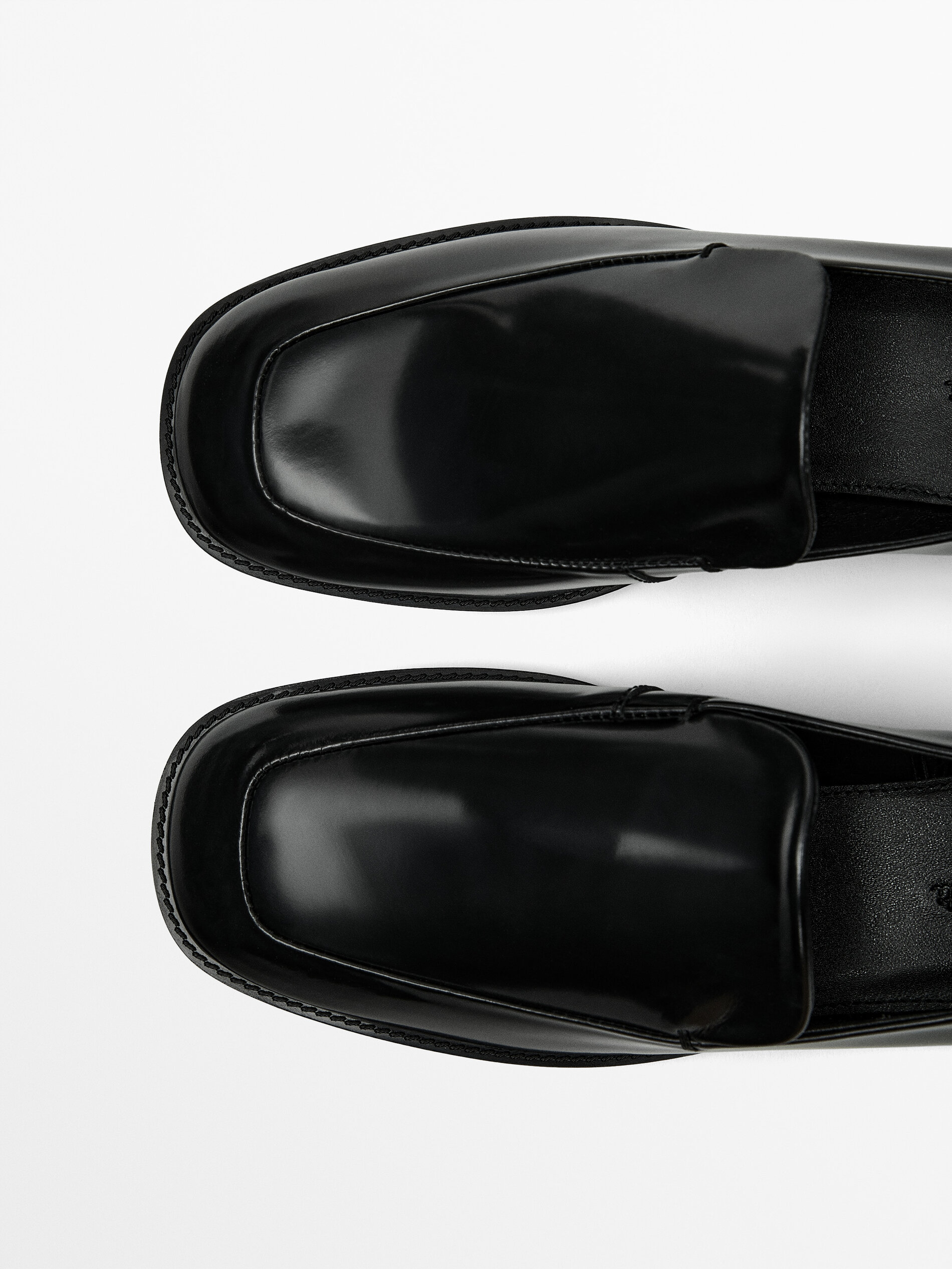 Square-toe loafers · Black · Flat Shoes | Massimo Dutti