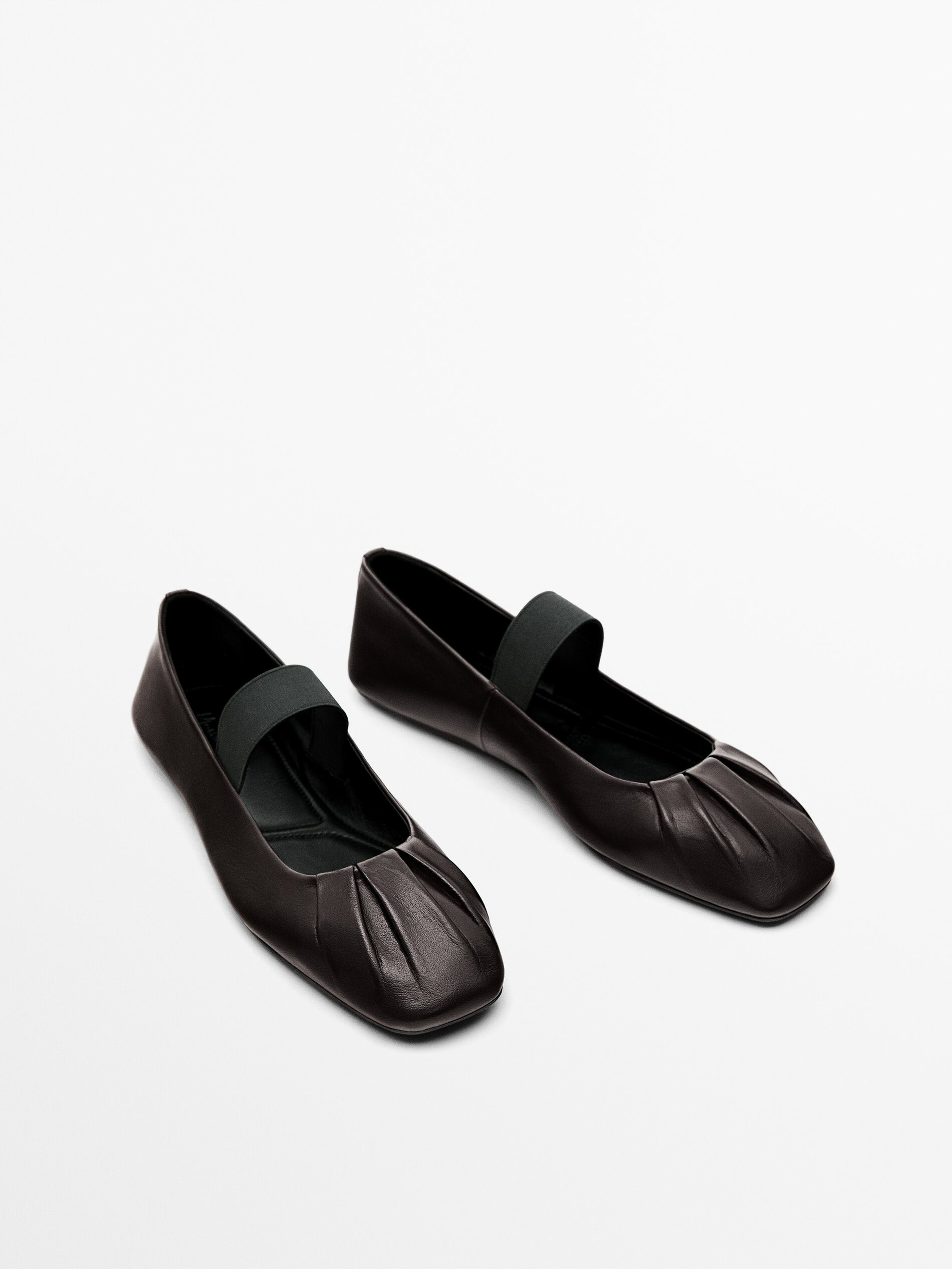 Stretch flats shop