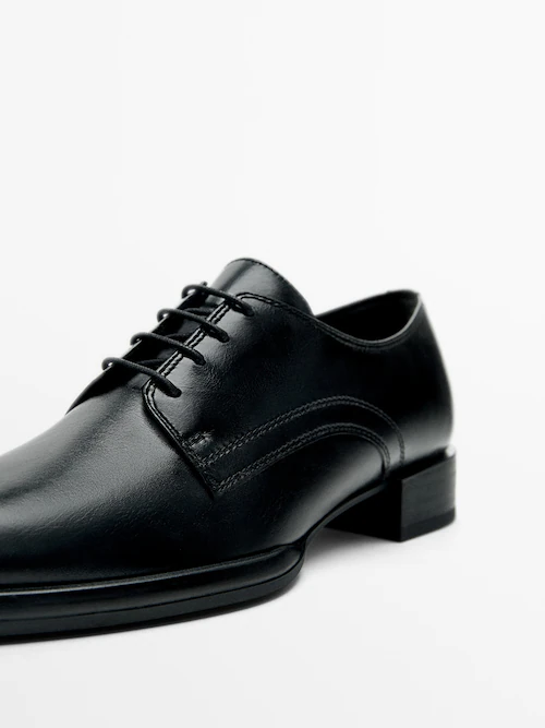 Flat lace-up shoes · Black · Flat Shoes
