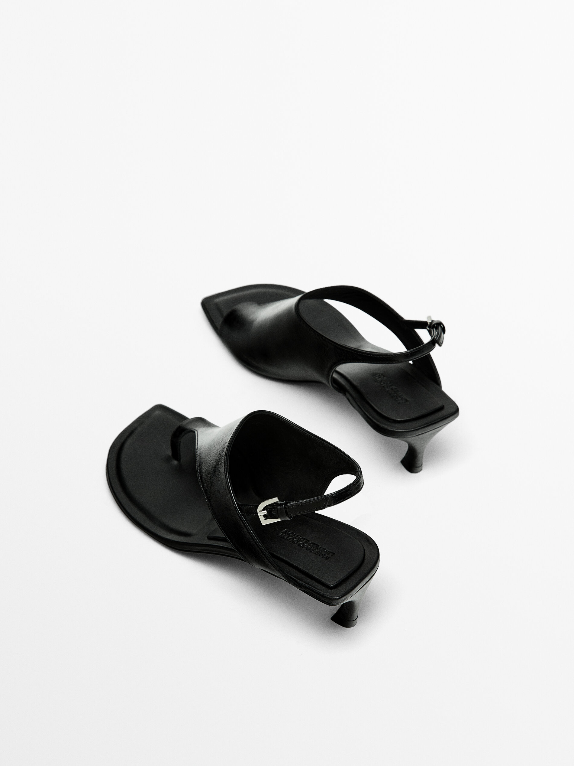 Buy online Men Black Toe Separator Sandals from Sandals and Floaters for  Men by Big Fox for ₹800 at 64% off | 2024 Limeroad.com