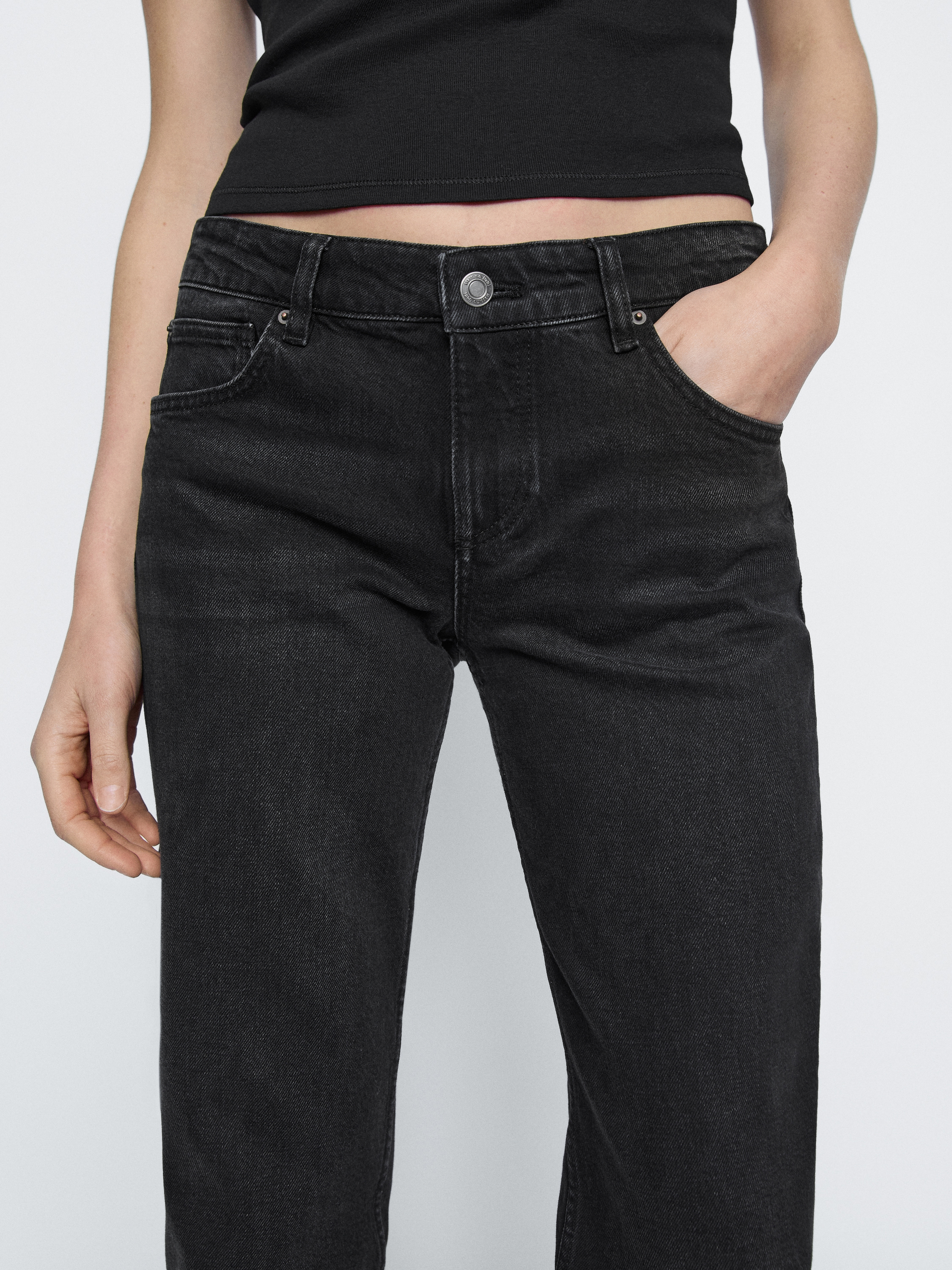 Low rise straight fit jeans_1