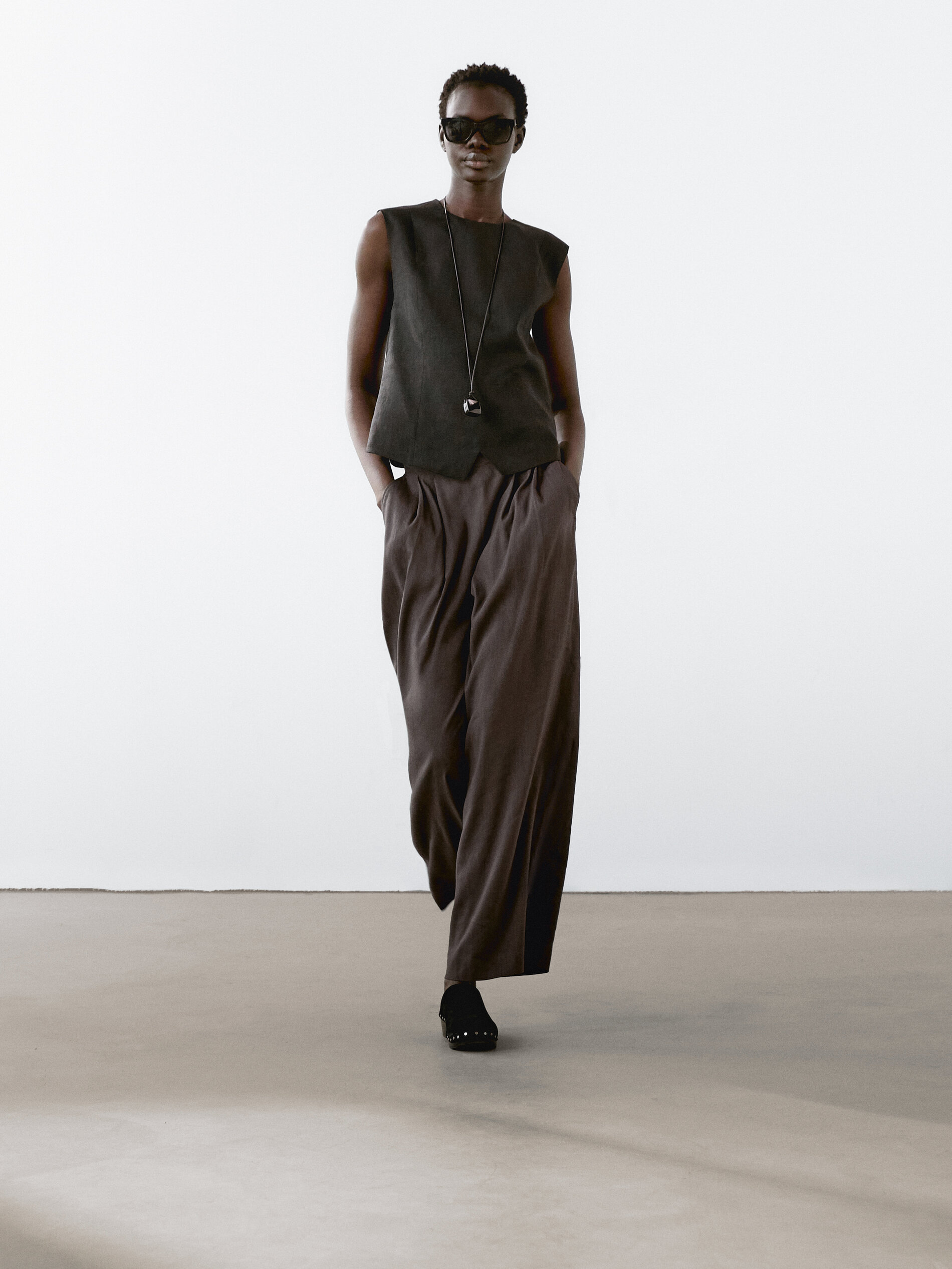 Pantalon Plissé En Lin Mélangé - Gris Foncé - 38 - Massimo Dutti - Femme
