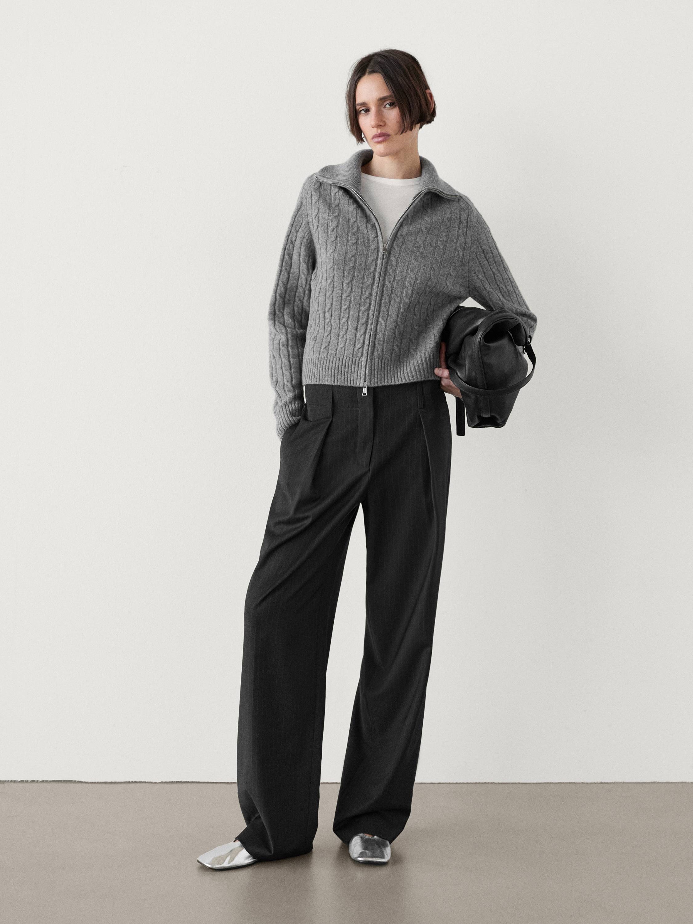 Straight fit pilili ince çizgili pantolon_1