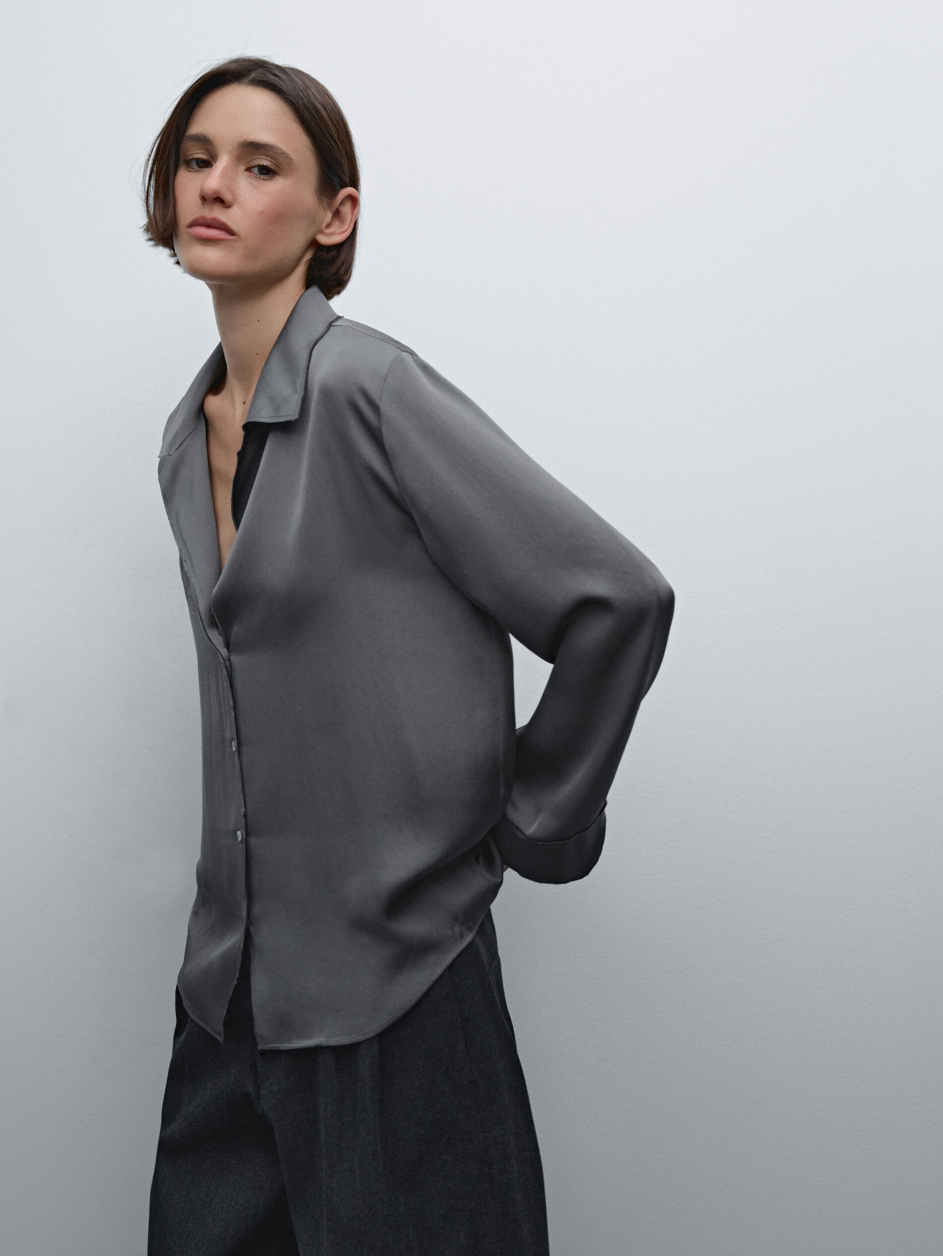 Chemisier Fluide Satiné Avec Poignets - Gris - S - Massimo Dutti - Femme