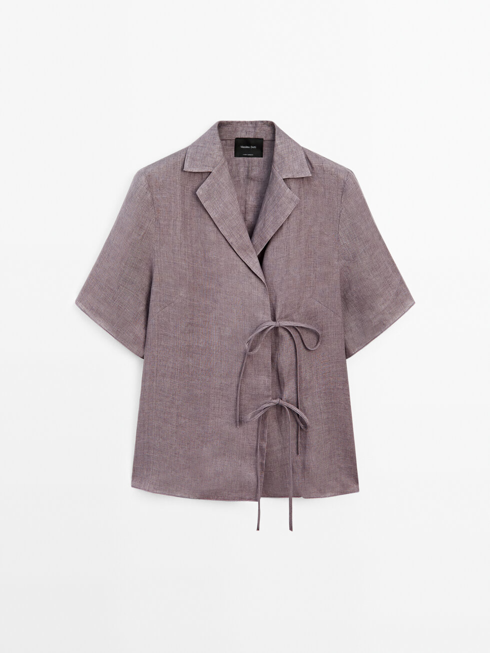 Kemeja linen lengan pendek dengan detail tali