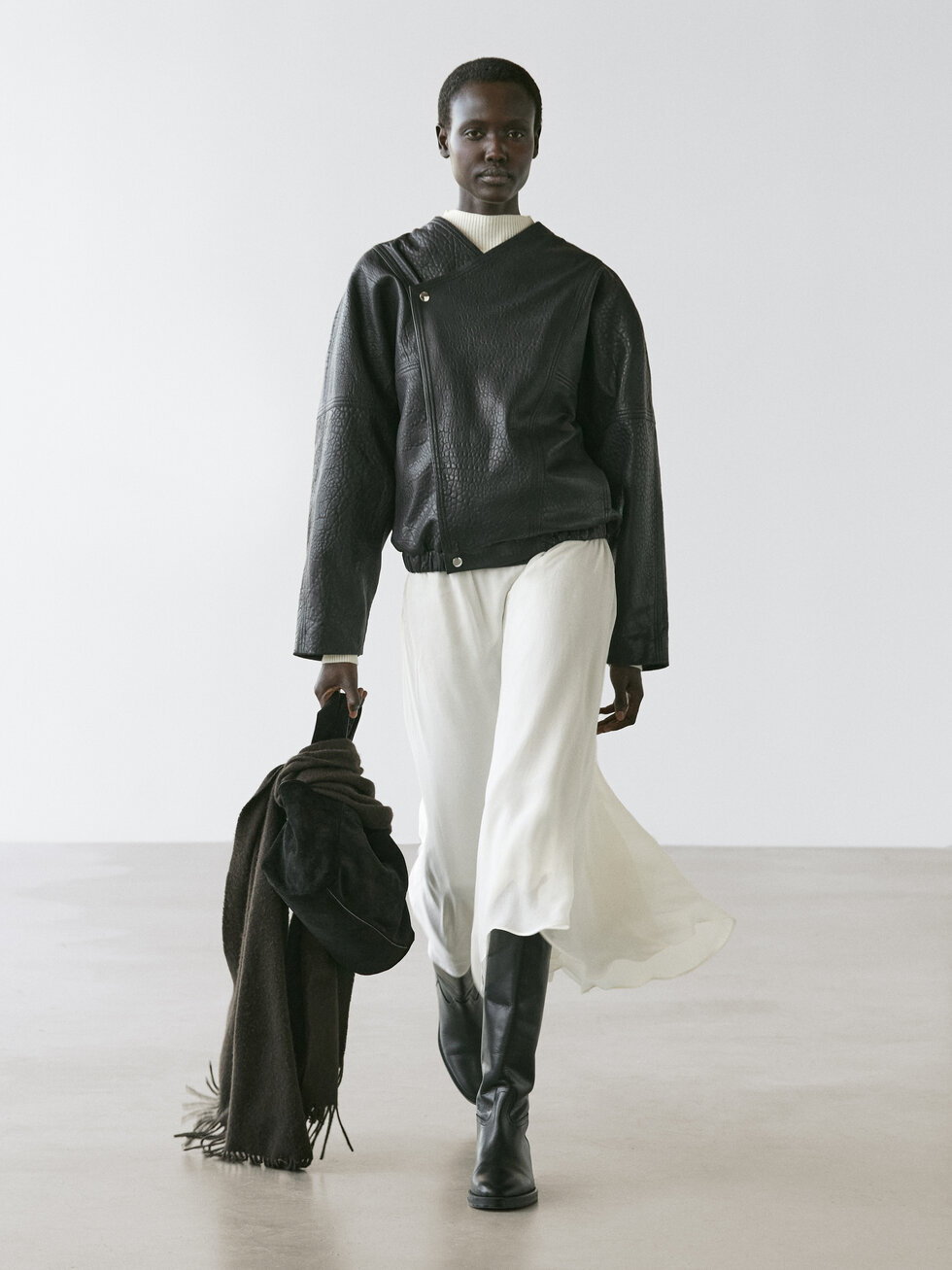 SBL-CURATED MÀU KEM