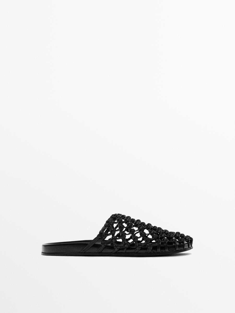 Woven leather clogs · Black · Flatâ Sandal | Massimo Dutti